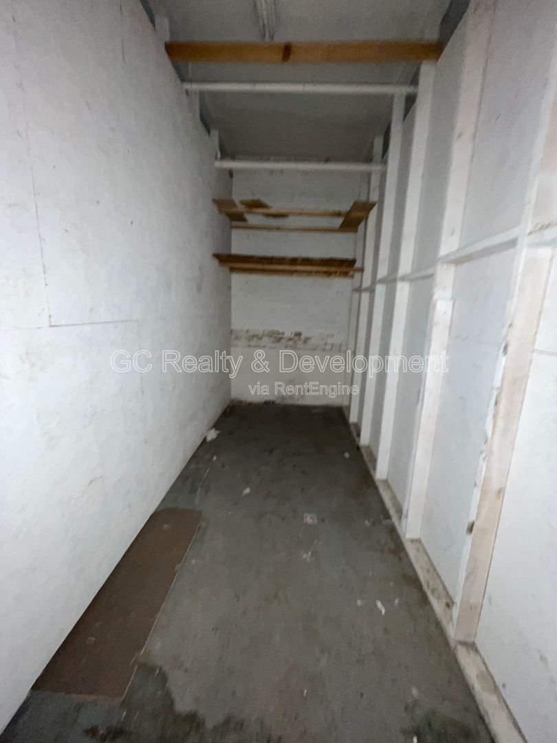 *** COMPLETELY RENOVATED 3 BDRM / ROGERS PARK / APPL INCL / LAUNDRY IN BUILDING*** property image