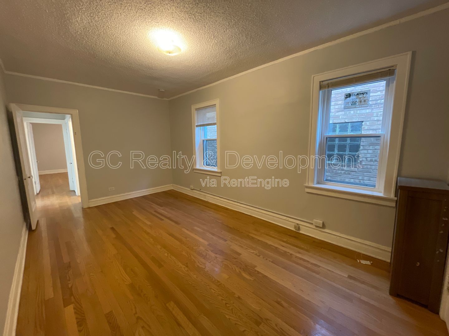 *** COMPLETELY RENOVATED 3 BDRM / ROGERS PARK / APPL INCL / LAUNDRY IN BUILDING*** property image