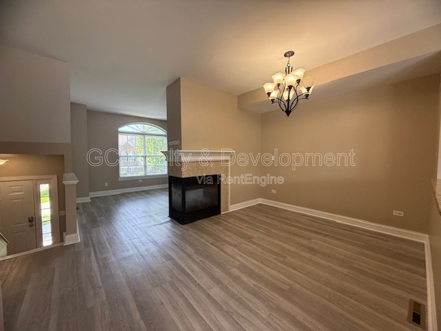 *** 3BR TOWNHOME + FINISHED BASEMENT / 2 CAR GARAGE / AMENITIES *** property image