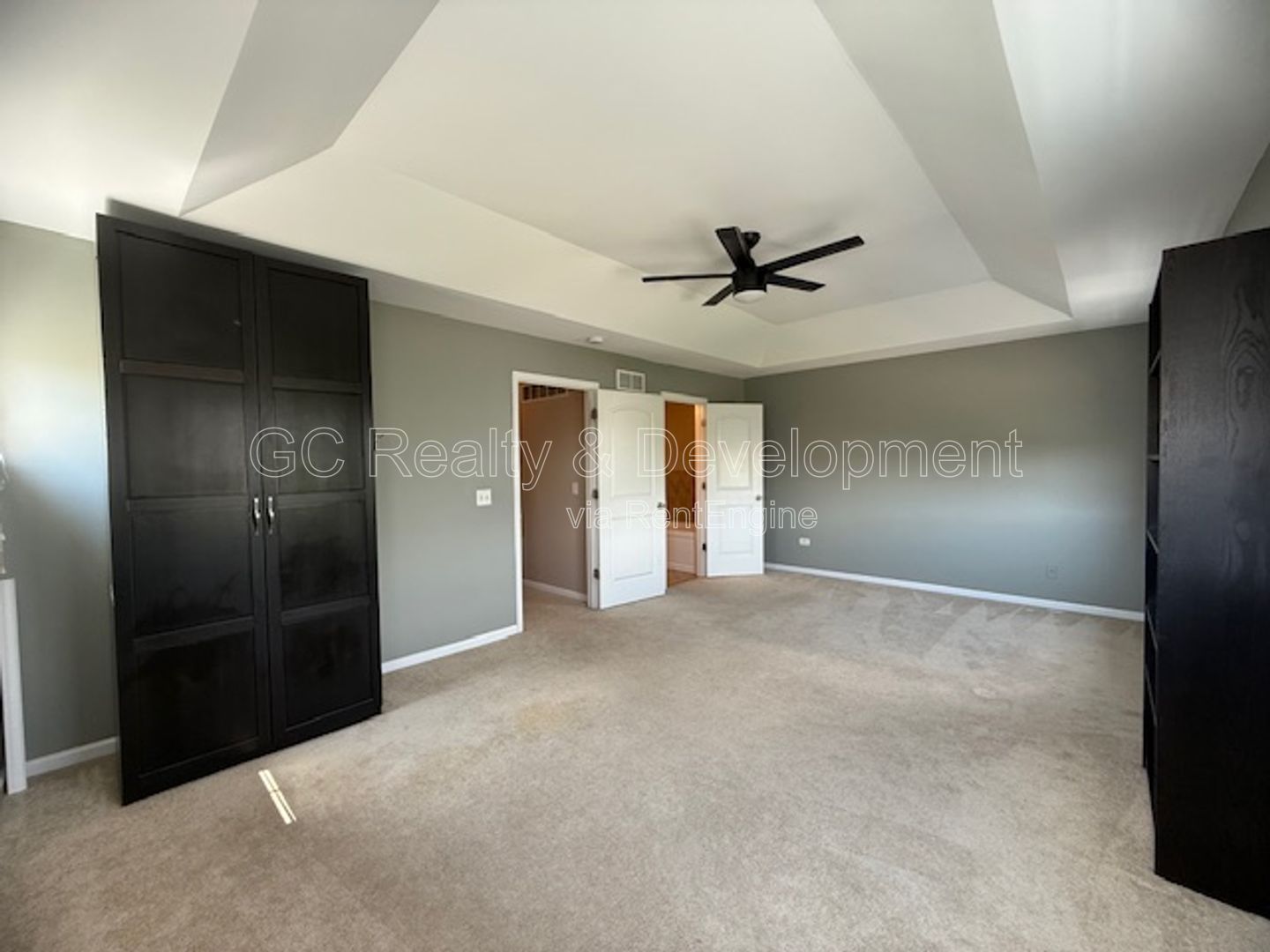 *** 3BR TOWNHOME + FINISHED BASEMENT / 2 CAR GARAGE / AMENITIES *** property image