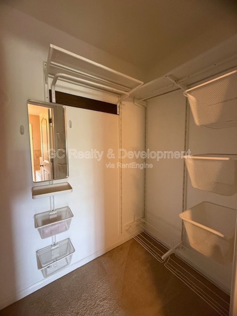 *** 3BR TOWNHOME + FINISHED BASEMENT / 2 CAR GARAGE / AMENITIES *** property image