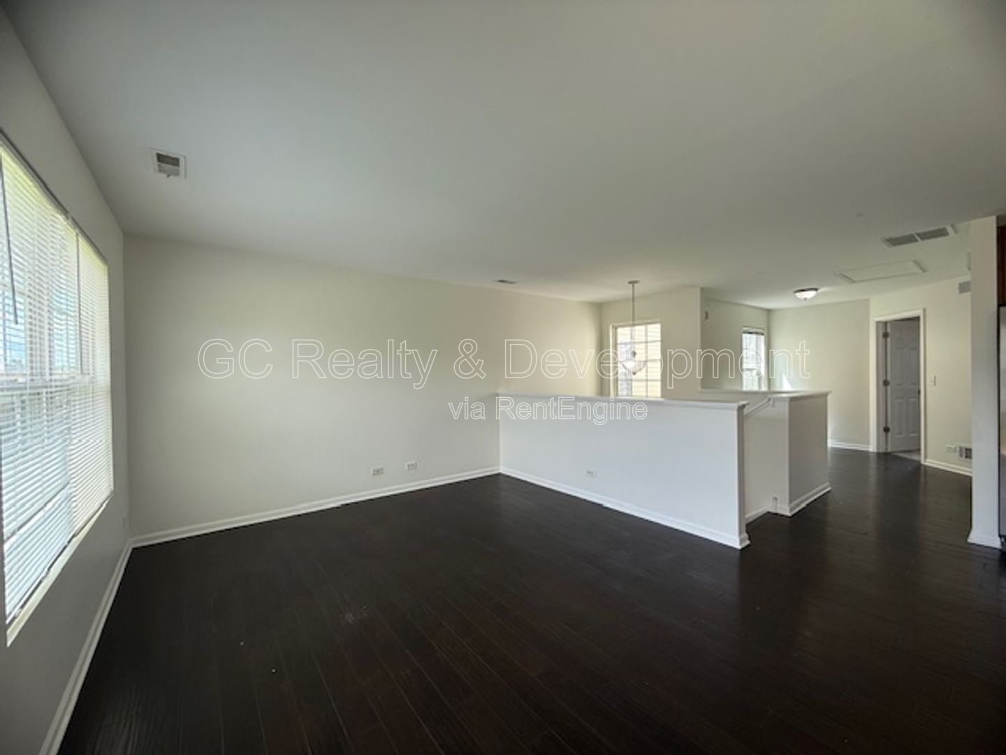 *** 2 BDRM - 2 BTH / ATTACHED GARAGE / GRANITE & SS APPL / CENTRAL AC *** property image