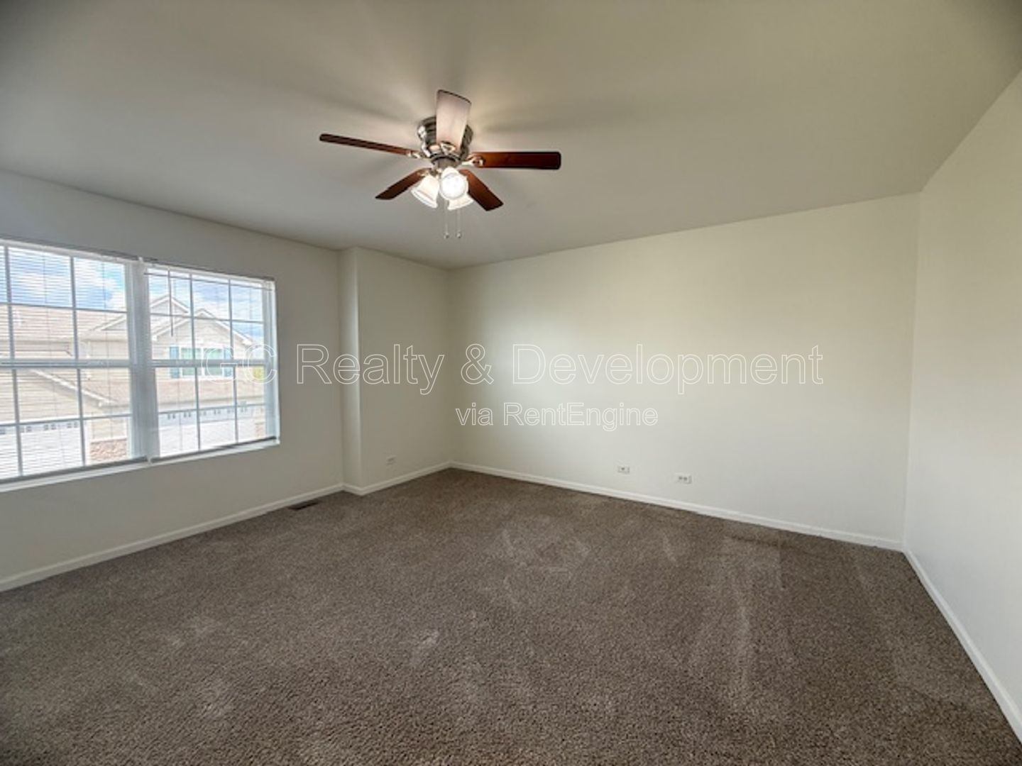 *** 2 BDRM - 2 BTH / ATTACHED GARAGE / GRANITE & SS APPL / CENTRAL AC *** property image