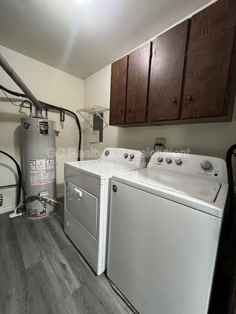 *** COMING SOON 5/22/26! / 2 BDRM - 2 BTH / SCHOOL DISTRICT 68 / 2ND FLOOR UNIT / PET FRIENDLY / ATTACHED GARAGE  *** property image
