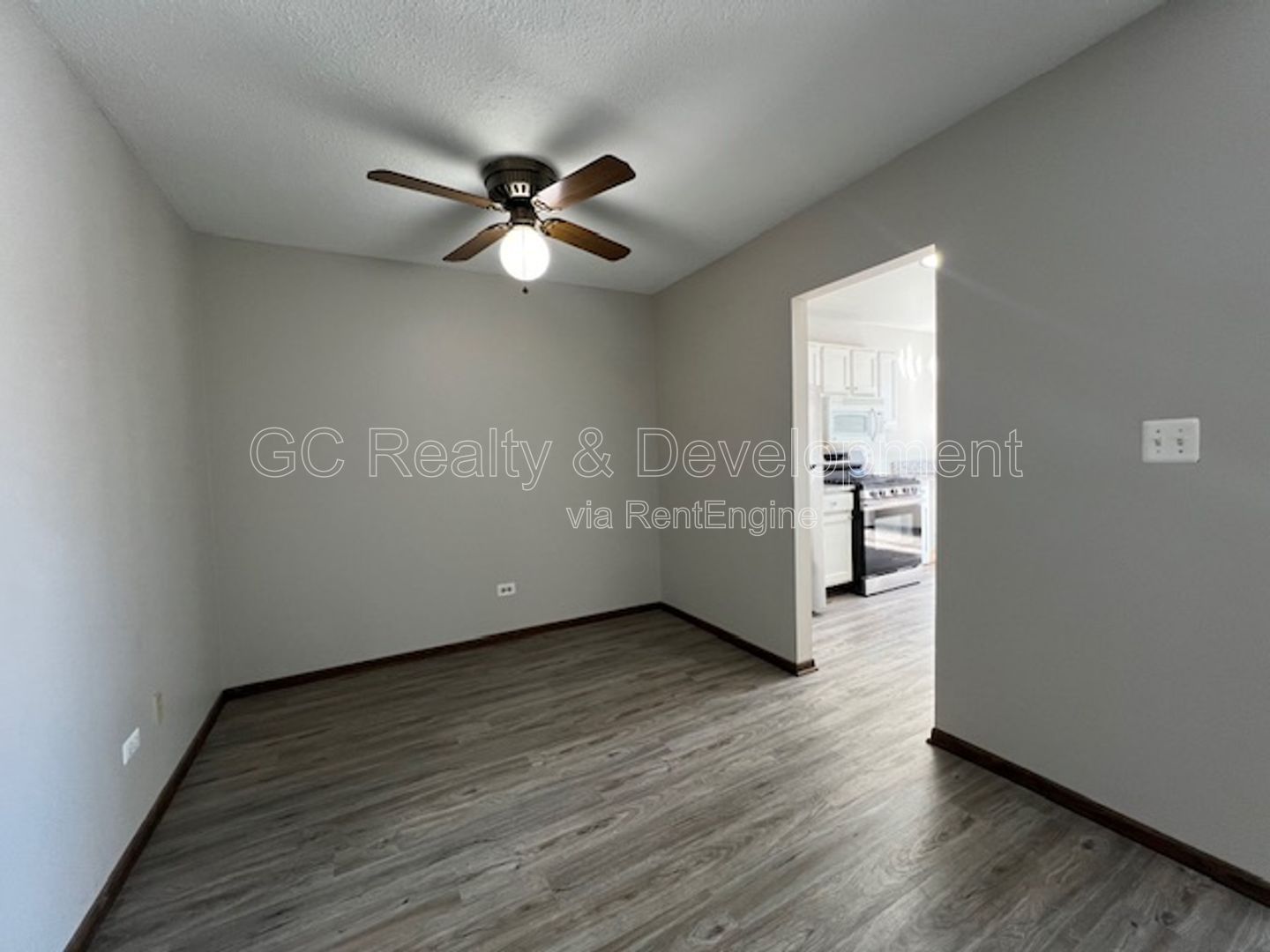 *** COMING SOON 5/22/26! / 2 BDRM - 2 BTH / SCHOOL DISTRICT 68 / 2ND FLOOR UNIT / PET FRIENDLY / ATTACHED GARAGE  *** property image