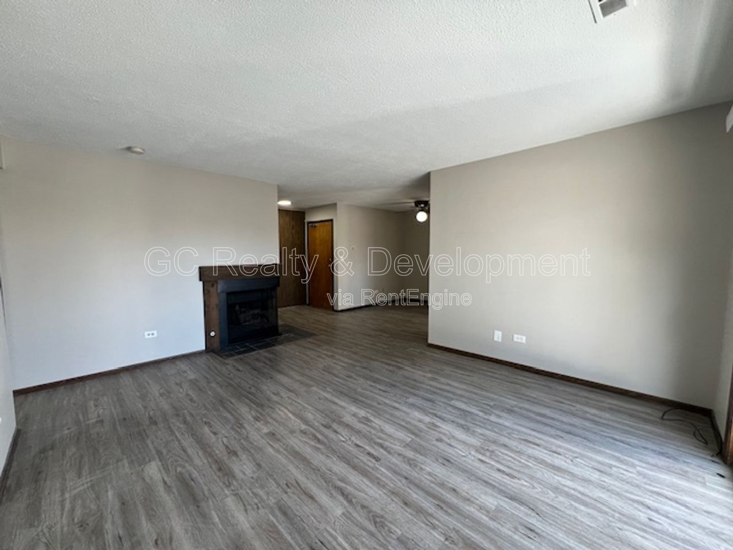 *** COMING SOON 5/22/26! / 2 BDRM - 2 BTH / SCHOOL DISTRICT 68 / 2ND FLOOR UNIT / PET FRIENDLY / ATTACHED GARAGE  *** property image
