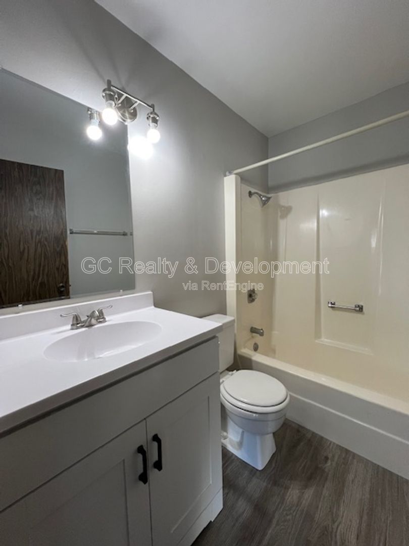 *** COMING SOON 5/22/26! / 2 BDRM - 2 BTH / SCHOOL DISTRICT 68 / 2ND FLOOR UNIT / PET FRIENDLY / ATTACHED GARAGE  *** property image