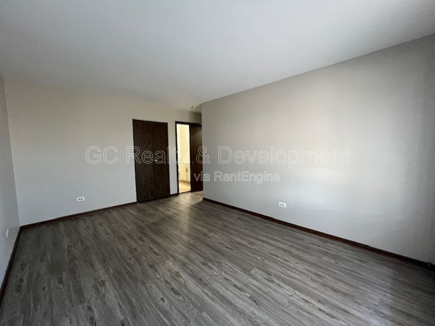 *** COMING SOON 5/22/26! / 2 BDRM - 2 BTH / SCHOOL DISTRICT 68 / 2ND FLOOR UNIT / PET FRIENDLY / ATTACHED GARAGE  *** property image