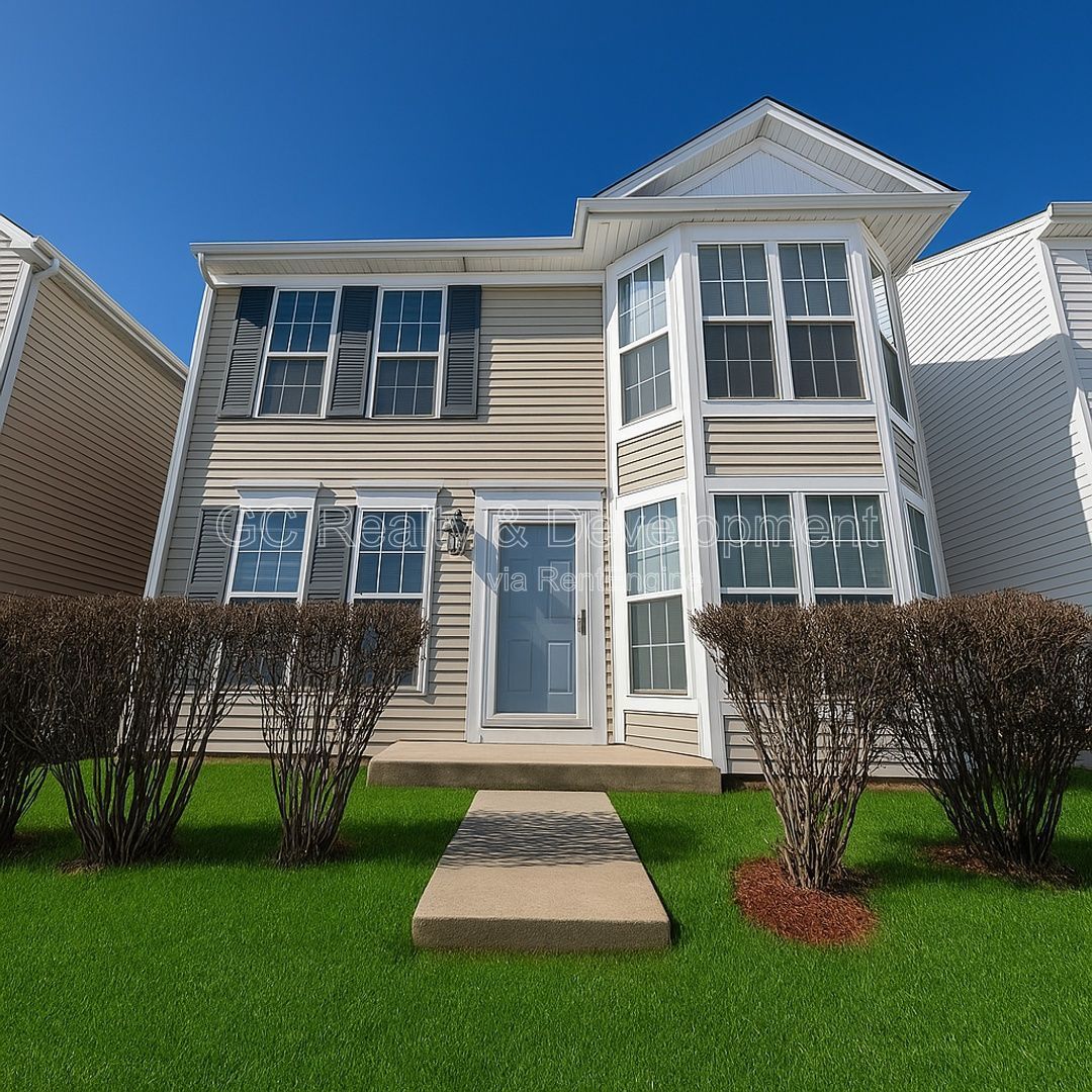 *** COMING SOON 5/22/26! / 3 BDRM - 2.5 BTH / RECENTLY UPDATED / PET FRIENDLY / W&D IN UNIT / SS APPL / FRONT PORCH *** property image