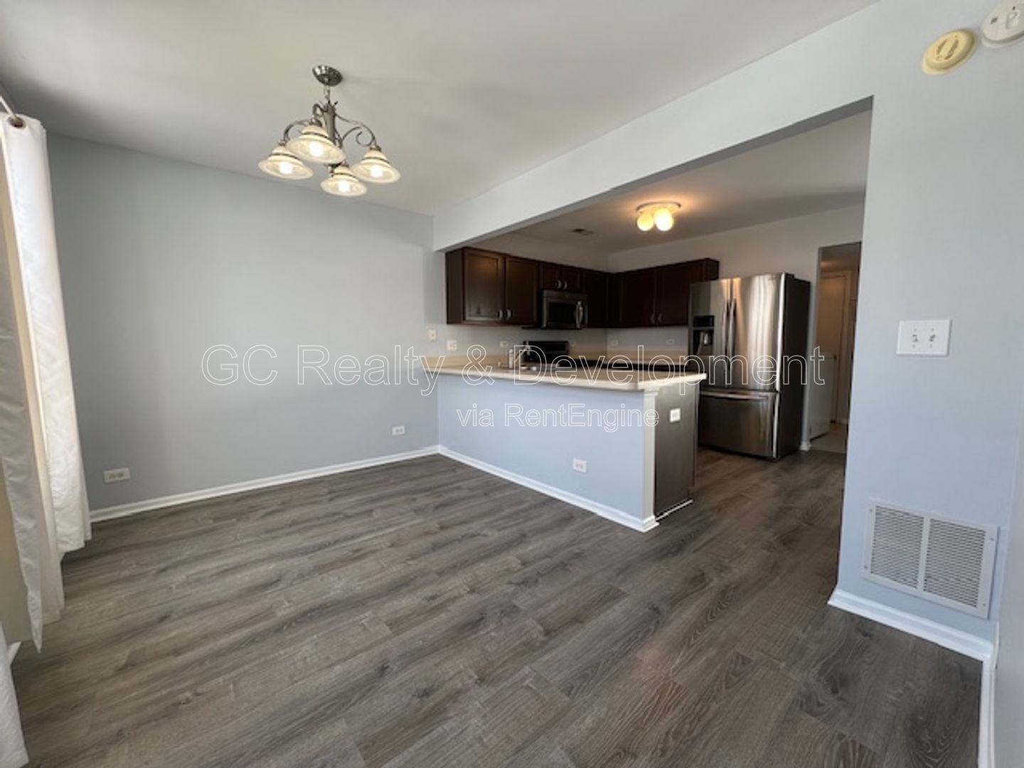 *** COMING SOON 5/22/26! / 3 BDRM - 2.5 BTH / RECENTLY UPDATED / PET FRIENDLY / W&D IN UNIT / SS APPL / FRONT PORCH *** property image