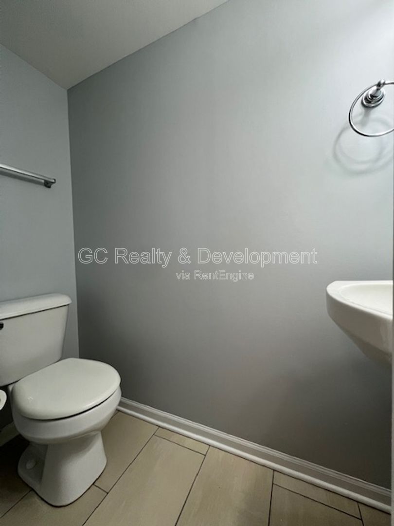 *** COMING SOON 5/22/26! / 3 BDRM - 2.5 BTH / RECENTLY UPDATED / PET FRIENDLY / W&D IN UNIT / SS APPL / FRONT PORCH *** property image