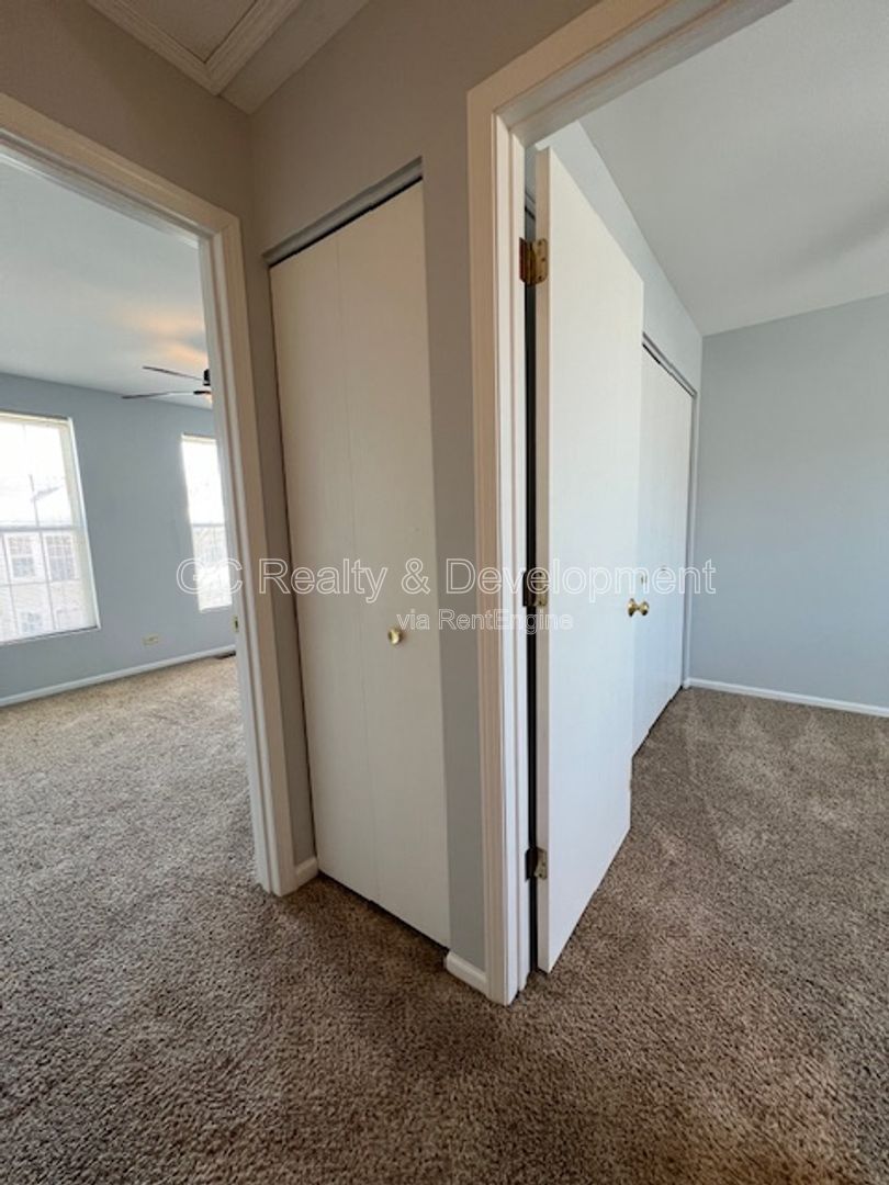 *** COMING SOON 5/22/26! / 3 BDRM - 2.5 BTH / RECENTLY UPDATED / PET FRIENDLY / W&D IN UNIT / SS APPL / FRONT PORCH *** property image