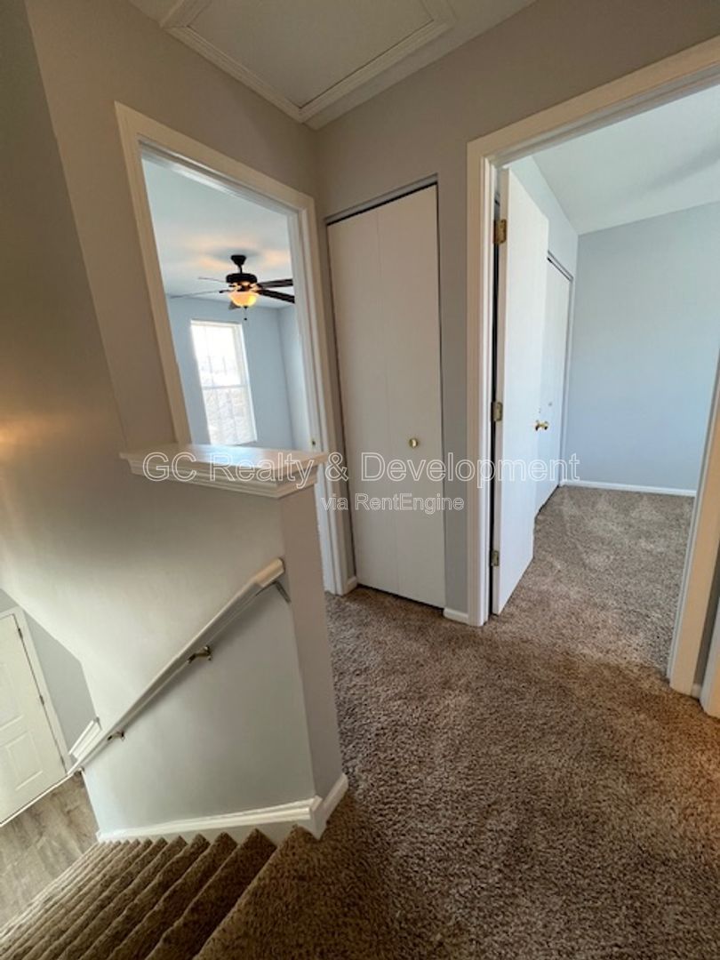 *** COMING SOON 5/22/26! / 3 BDRM - 2.5 BTH / RECENTLY UPDATED / PET FRIENDLY / W&D IN UNIT / SS APPL / FRONT PORCH *** property image
