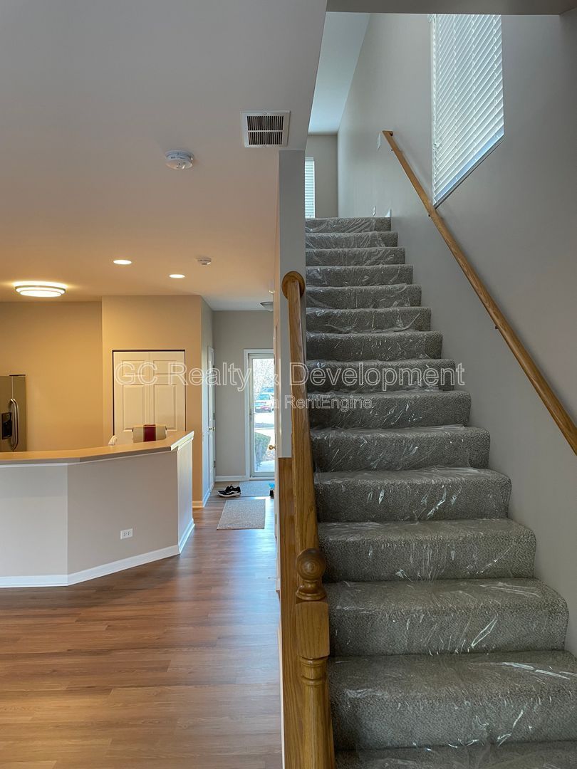 *** COMING SOON 5/15/26!/ NAPERVILLE LOCATION / END-UNIT TOWNHOME / 2 BDRM / 2.5 BTH / ATTACHED GARAGE *** property image