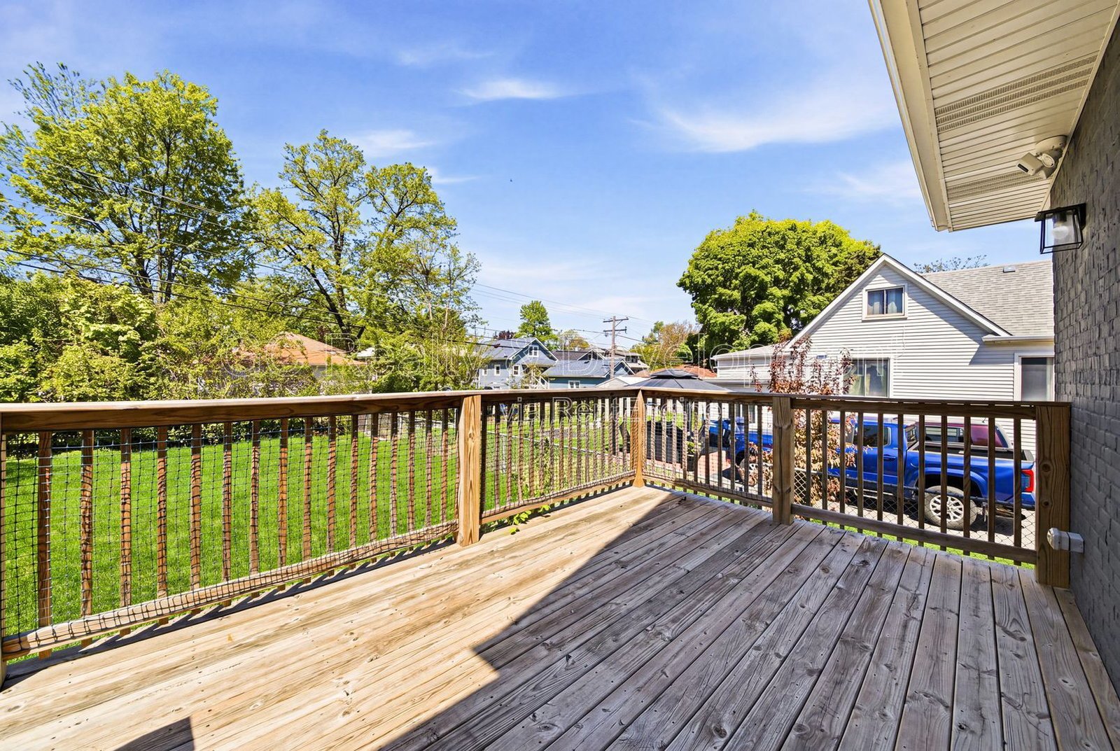 *** 4 BDRM - 2 BTH / UPDATED THROUGHOUT / PET FRIENDLY / FENCED YARD / HARDWOOD FLOORS *** property image