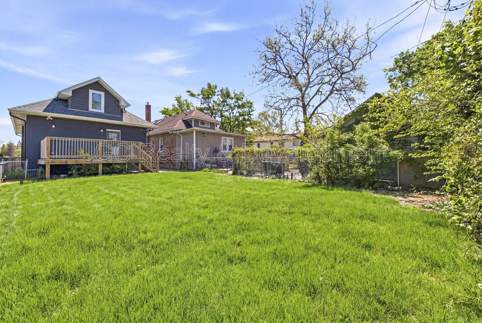 *** 4 BDRM - 2 BTH / UPDATED THROUGHOUT / PET FRIENDLY / FENCED YARD / HARDWOOD FLOORS *** property image