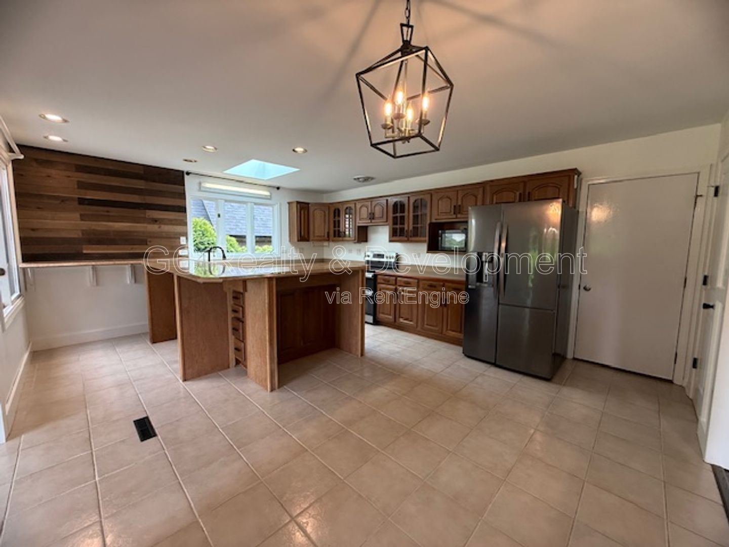 *** 4 BDRM - 2 BTH / FINISHED BSMT / PET FRIENDLY / UPDATED THROUGHOUT / FENCED YARD *** property image