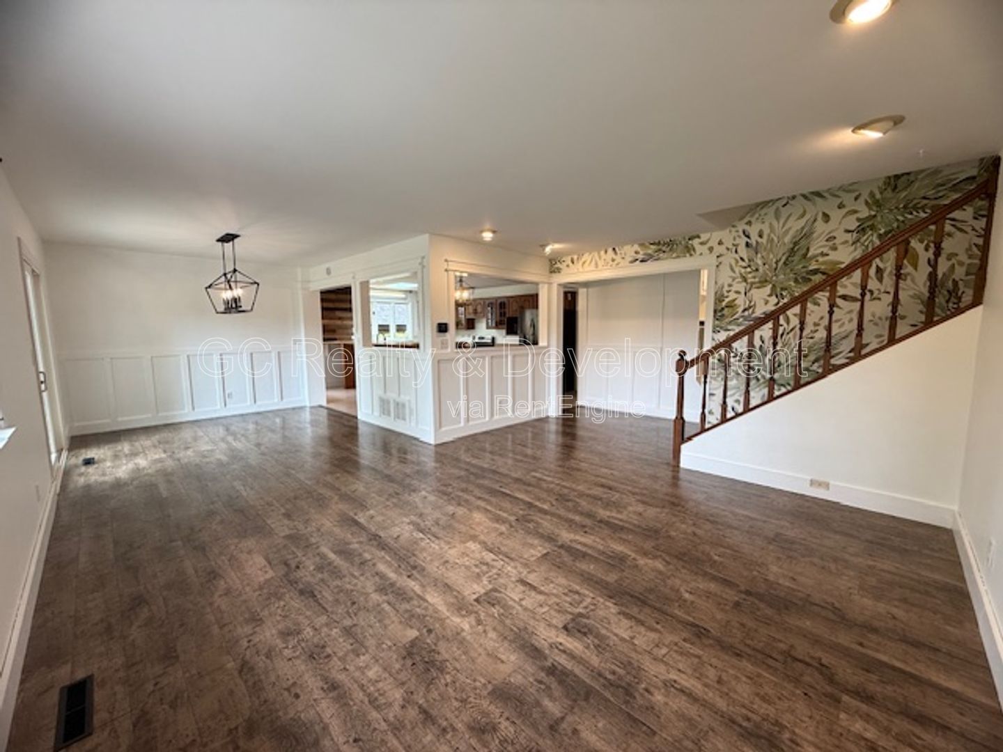 *** 4 BDRM - 2 BTH / FINISHED BSMT / PET FRIENDLY / UPDATED THROUGHOUT / FENCED YARD *** property image