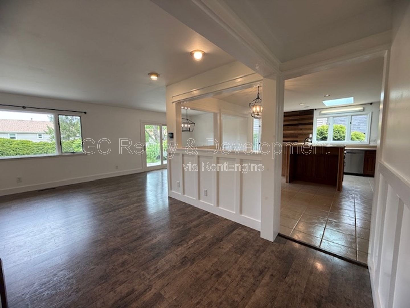 *** 4 BDRM - 2 BTH / FINISHED BSMT / PET FRIENDLY / UPDATED THROUGHOUT / FENCED YARD *** property image