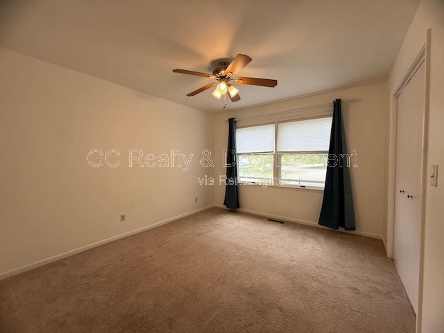 *** 4 BDRM - 2 BTH / FINISHED BSMT / PET FRIENDLY / UPDATED THROUGHOUT / FENCED YARD *** property image