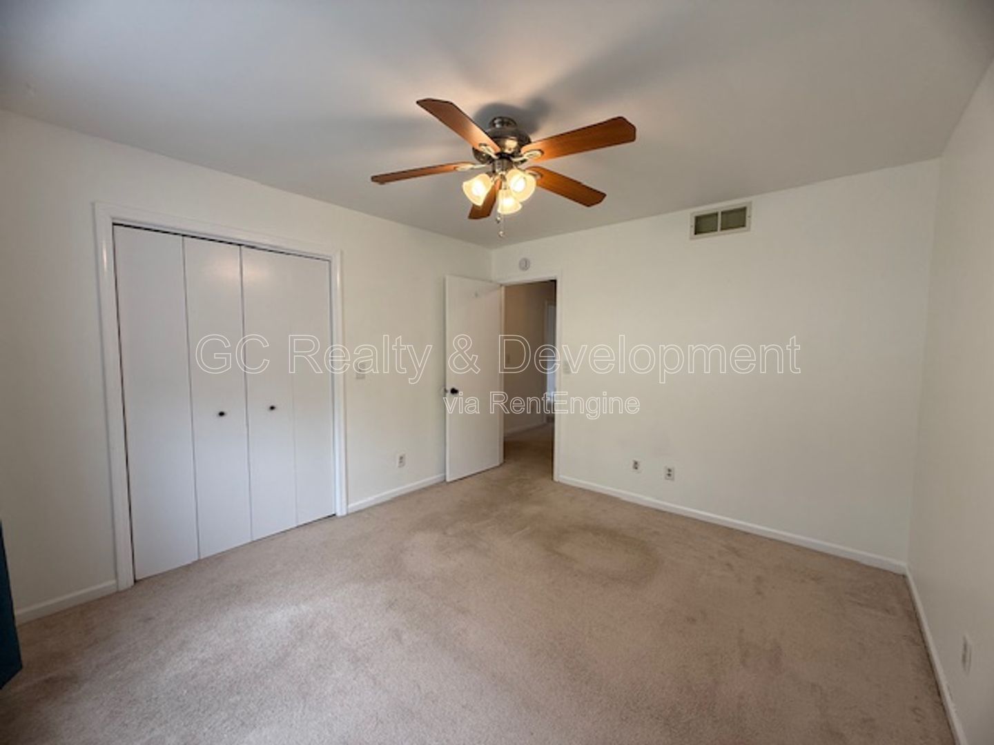 *** 4 BDRM - 2 BTH / FINISHED BSMT / PET FRIENDLY / UPDATED THROUGHOUT / FENCED YARD *** property image