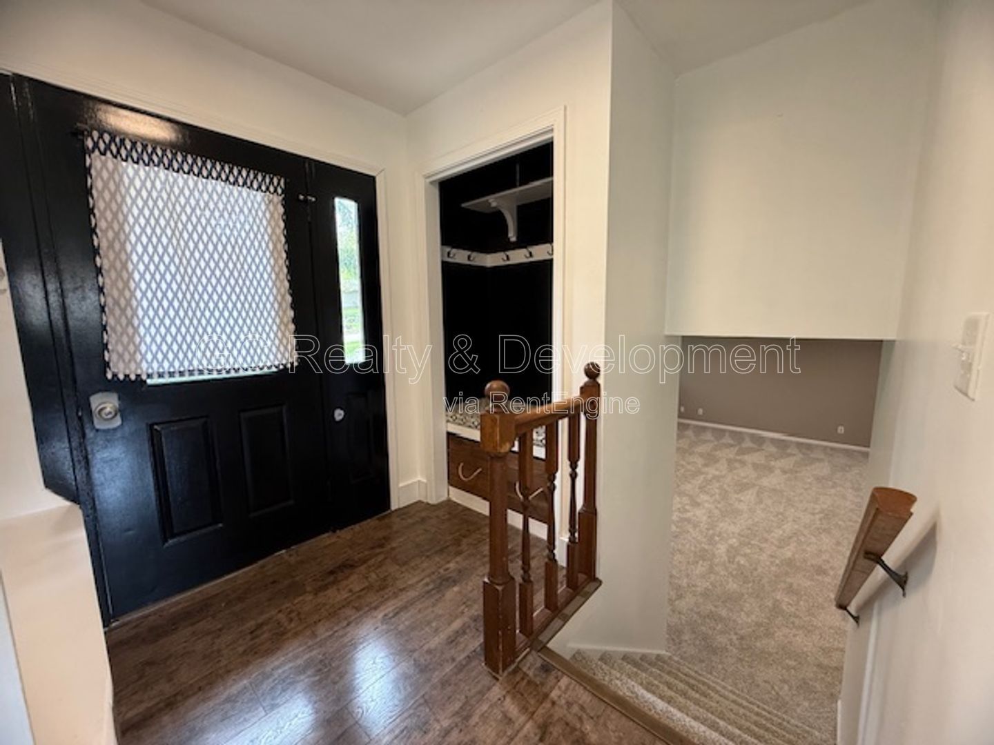 *** 4 BDRM - 2 BTH / FINISHED BSMT / PET FRIENDLY / UPDATED THROUGHOUT / FENCED YARD *** property image