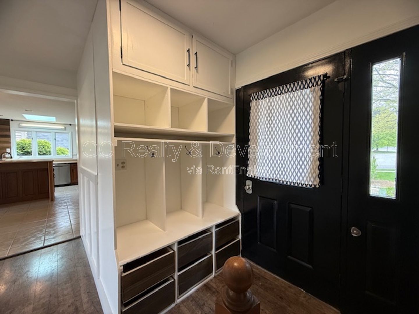 *** 4 BDRM - 2 BTH / FINISHED BSMT / PET FRIENDLY / UPDATED THROUGHOUT / FENCED YARD *** property image