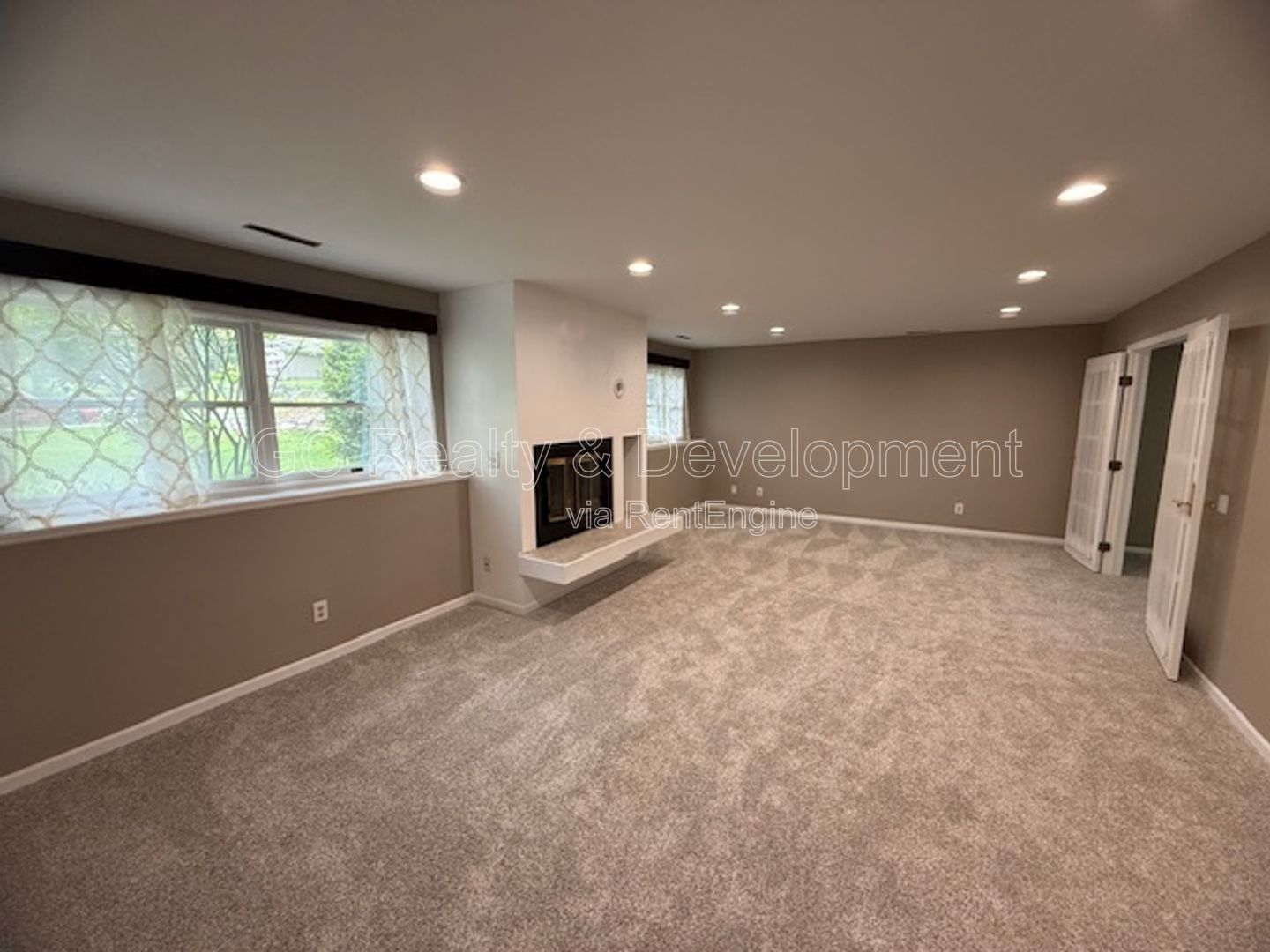 *** 4 BDRM - 2 BTH / FINISHED BSMT / PET FRIENDLY / UPDATED THROUGHOUT / FENCED YARD *** property image