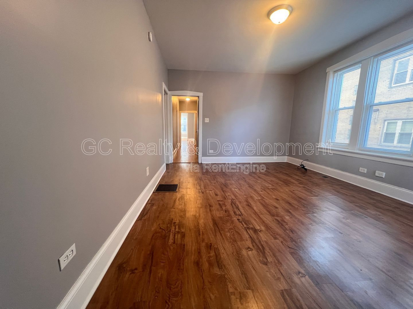 *** ALBANY PARK / 4 BEDROOM - 2 BATH / ONSITE LAUNDRY / GARAGE SPACE AVAILABLE / PET FRIENDLY *** property image