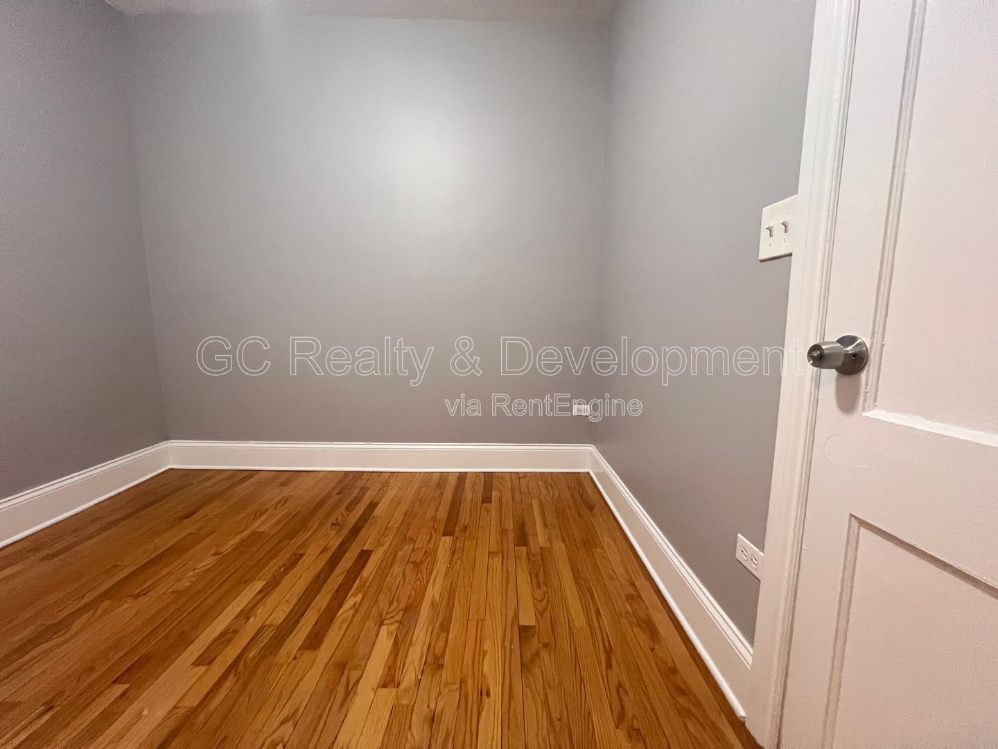*** ALBANY PARK / 4 BEDROOM - 2 BATH / ONSITE LAUNDRY / GARAGE SPACE AVAILABLE / PET FRIENDLY *** property image
