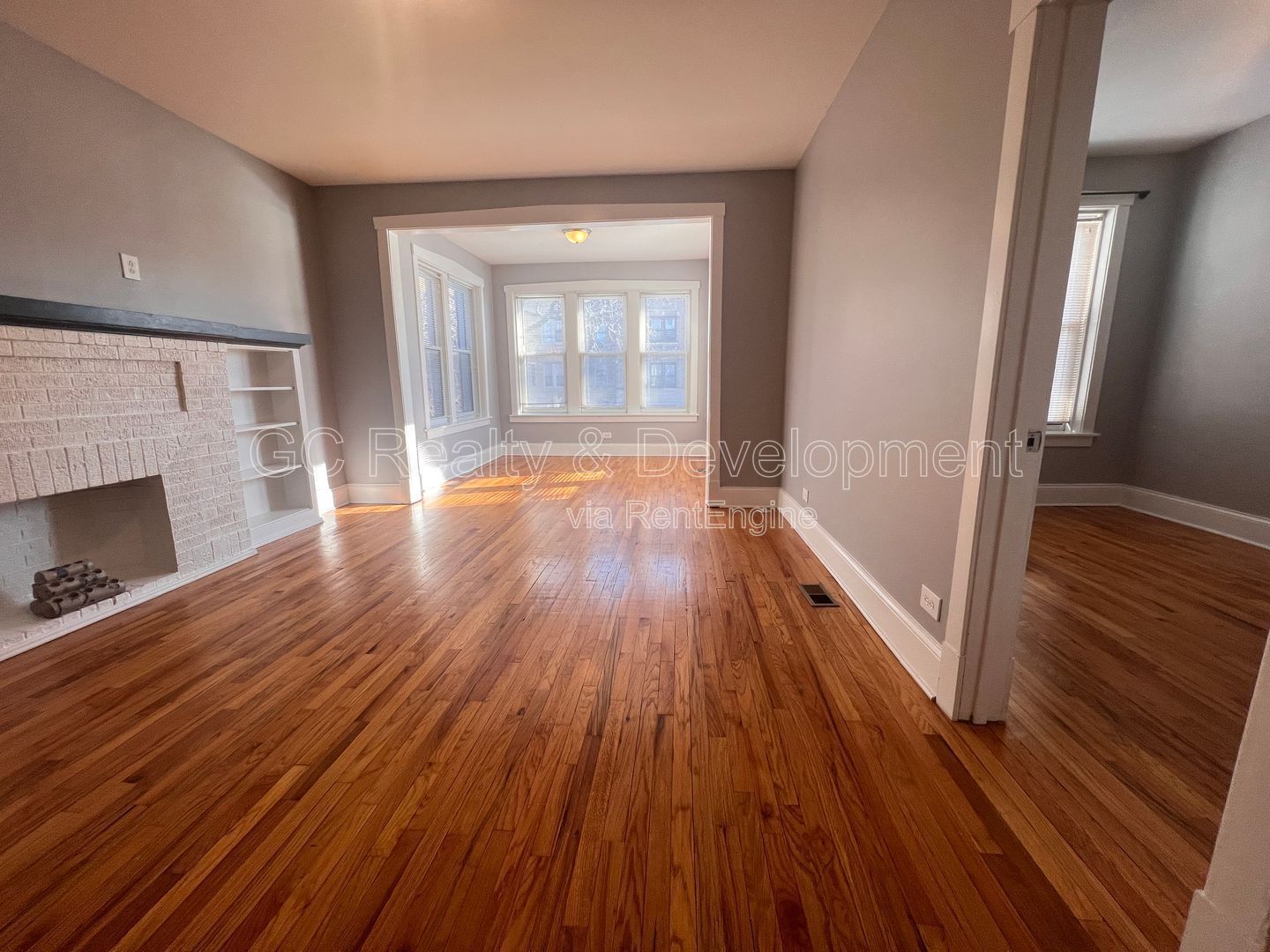 *** ALBANY PARK / 4 BEDROOM - 2 BATH / ONSITE LAUNDRY / GARAGE SPACE AVAILABLE / PET FRIENDLY *** property image