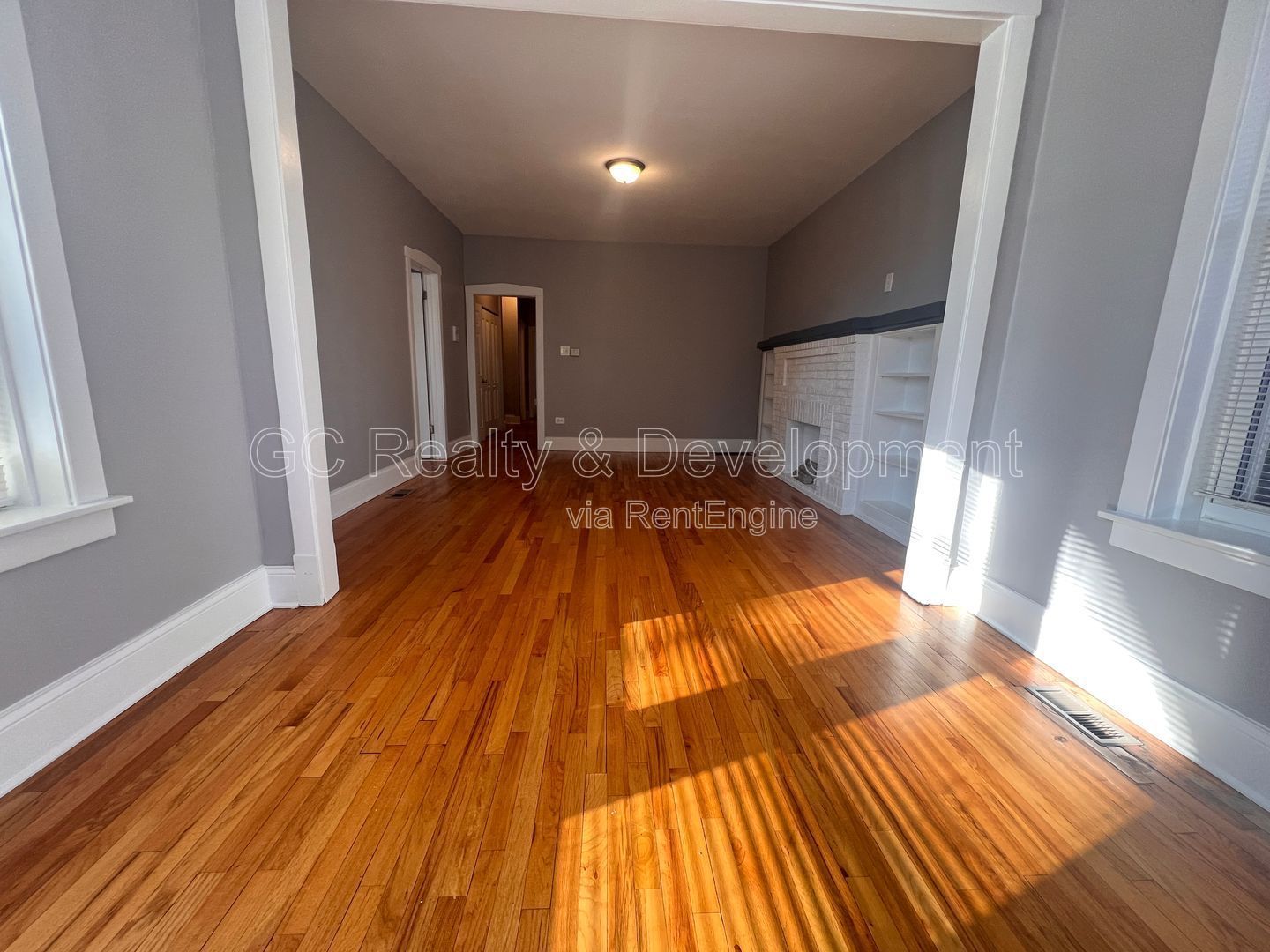 *** ALBANY PARK / 4 BEDROOM - 2 BATH / ONSITE LAUNDRY / GARAGE SPACE AVAILABLE / PET FRIENDLY *** property image