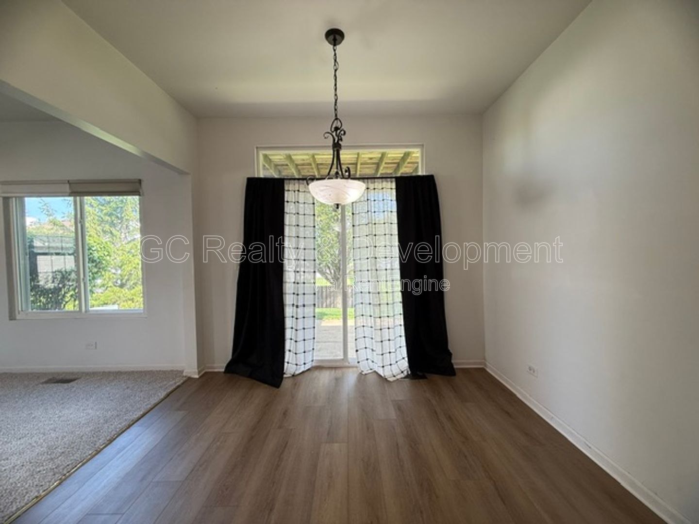 *** 2 BDRM - 2 BTH / PET FRIENDLY / ATTACHED GARAGE / REAR PATIO W  BALCONY *** property image
