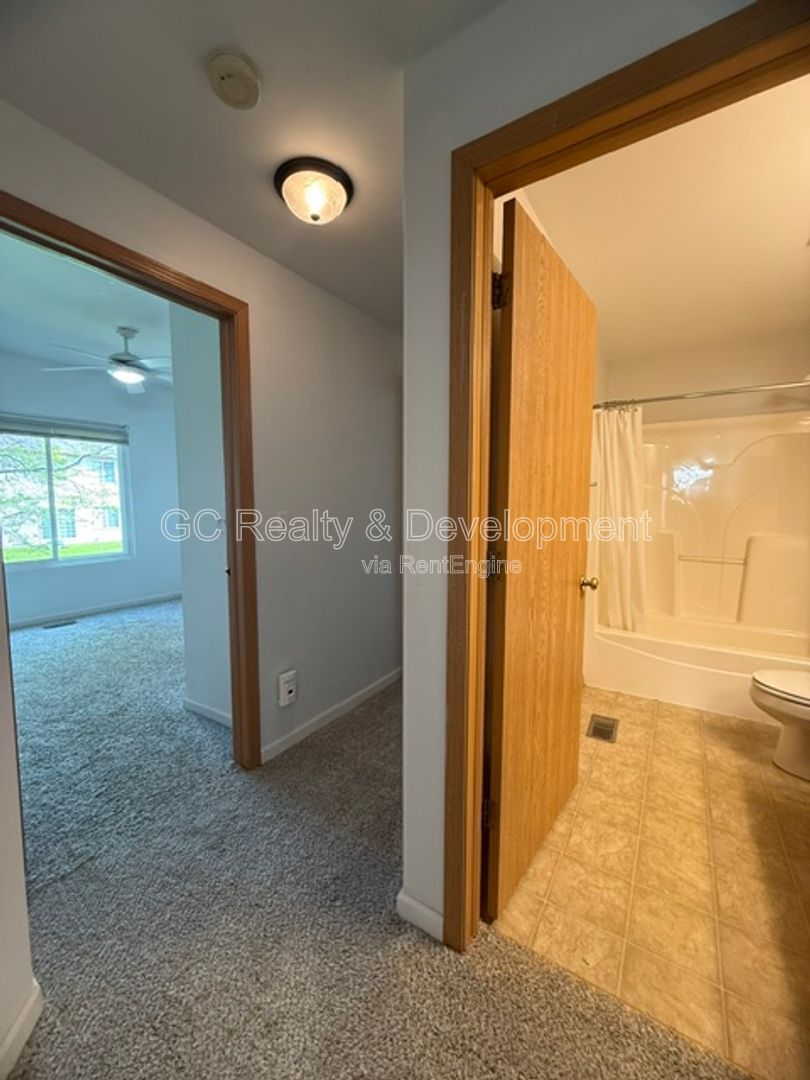 *** 2 BDRM - 2 BTH / PET FRIENDLY / ATTACHED GARAGE / REAR PATIO W  BALCONY *** property image