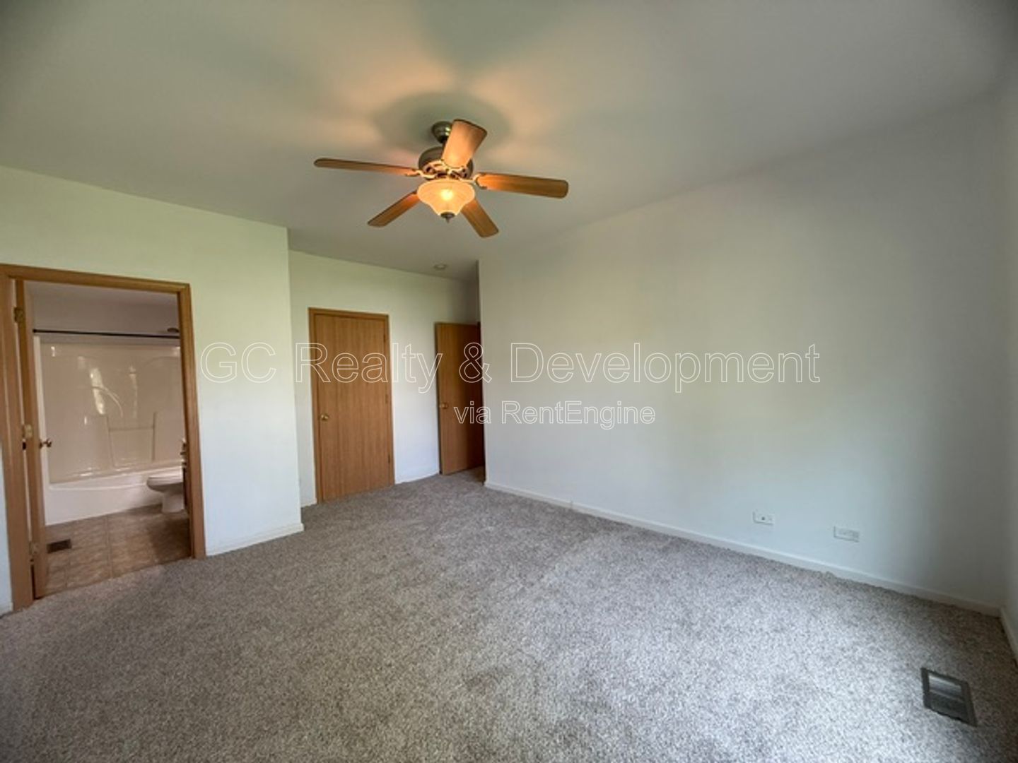 *** 2 BDRM - 2 BTH / PET FRIENDLY / ATTACHED GARAGE / REAR PATIO W  BALCONY *** property image