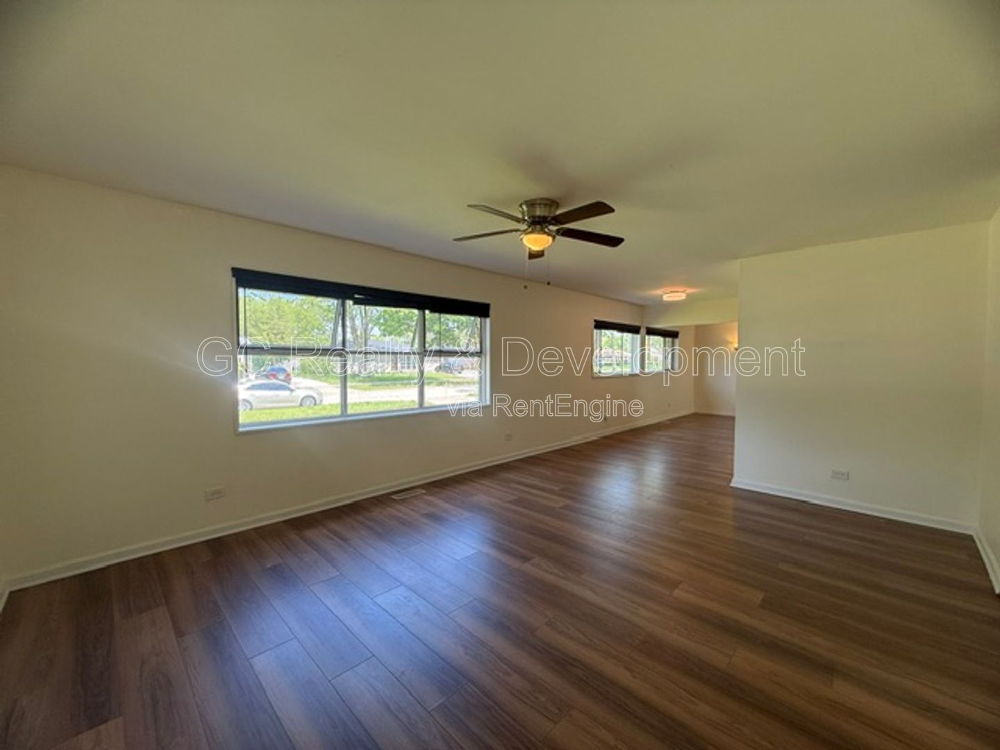 *** 3 BDRM - 2 BTH / GRANITE & SS APPL / LRG YARD / OPEN LAYOUT / DETACHED GARAGE *** property image