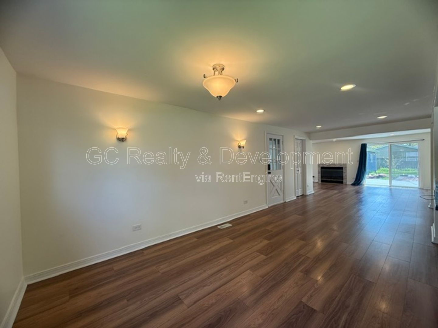 *** 3 BDRM - 2 BTH / GRANITE & SS APPL / LRG YARD / OPEN LAYOUT / DETACHED GARAGE *** property image
