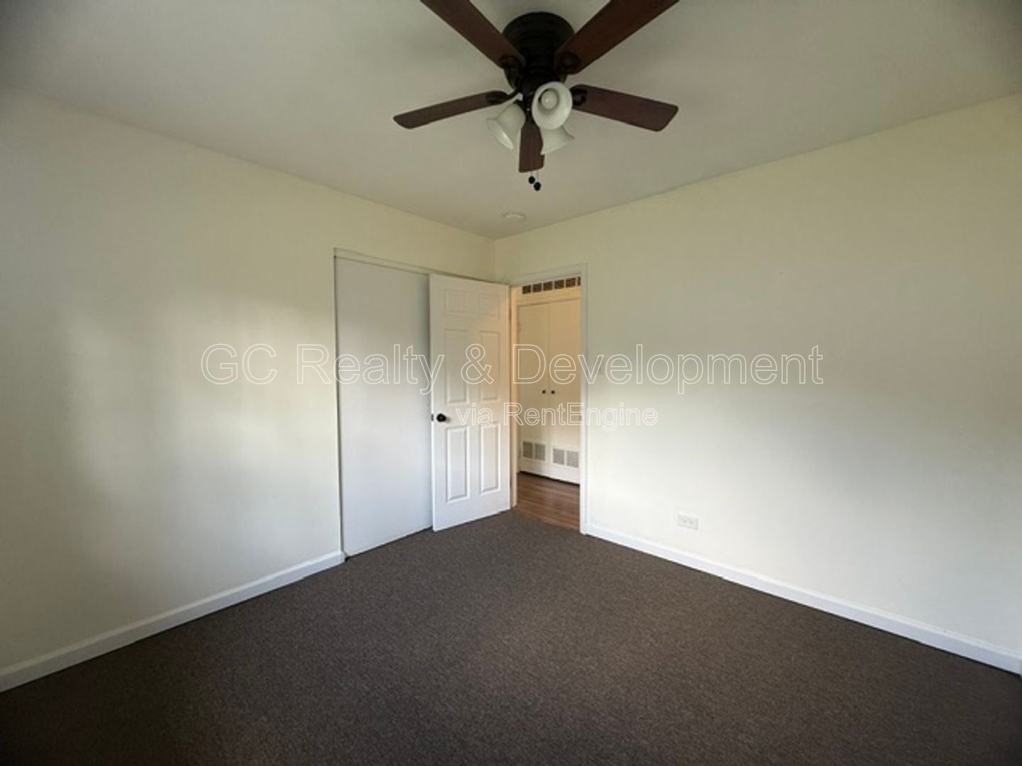 *** 3 BDRM - 2 BTH / GRANITE & SS APPL / LRG YARD / OPEN LAYOUT / DETACHED GARAGE *** property image