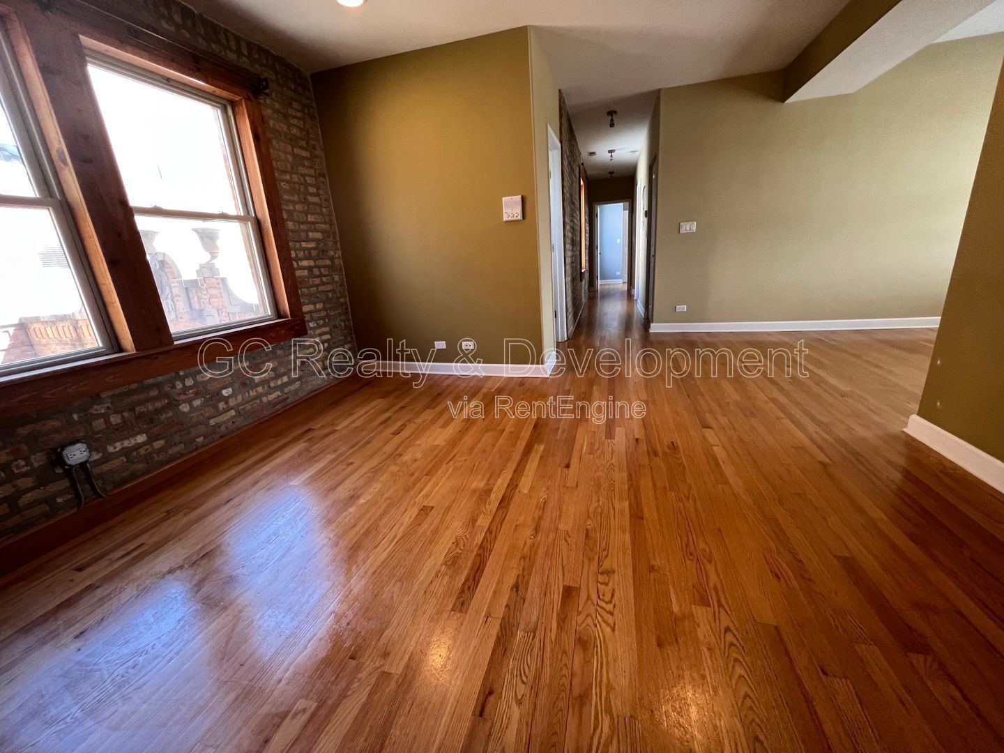 *** COMING SOON - AVAIL 07/15/26! / ROGERS PARK - 2BDRM / 1.5 BTH / SS APPL / IN UNIT WASHER & DRYER / COMMUTER FREINDLY *** property image