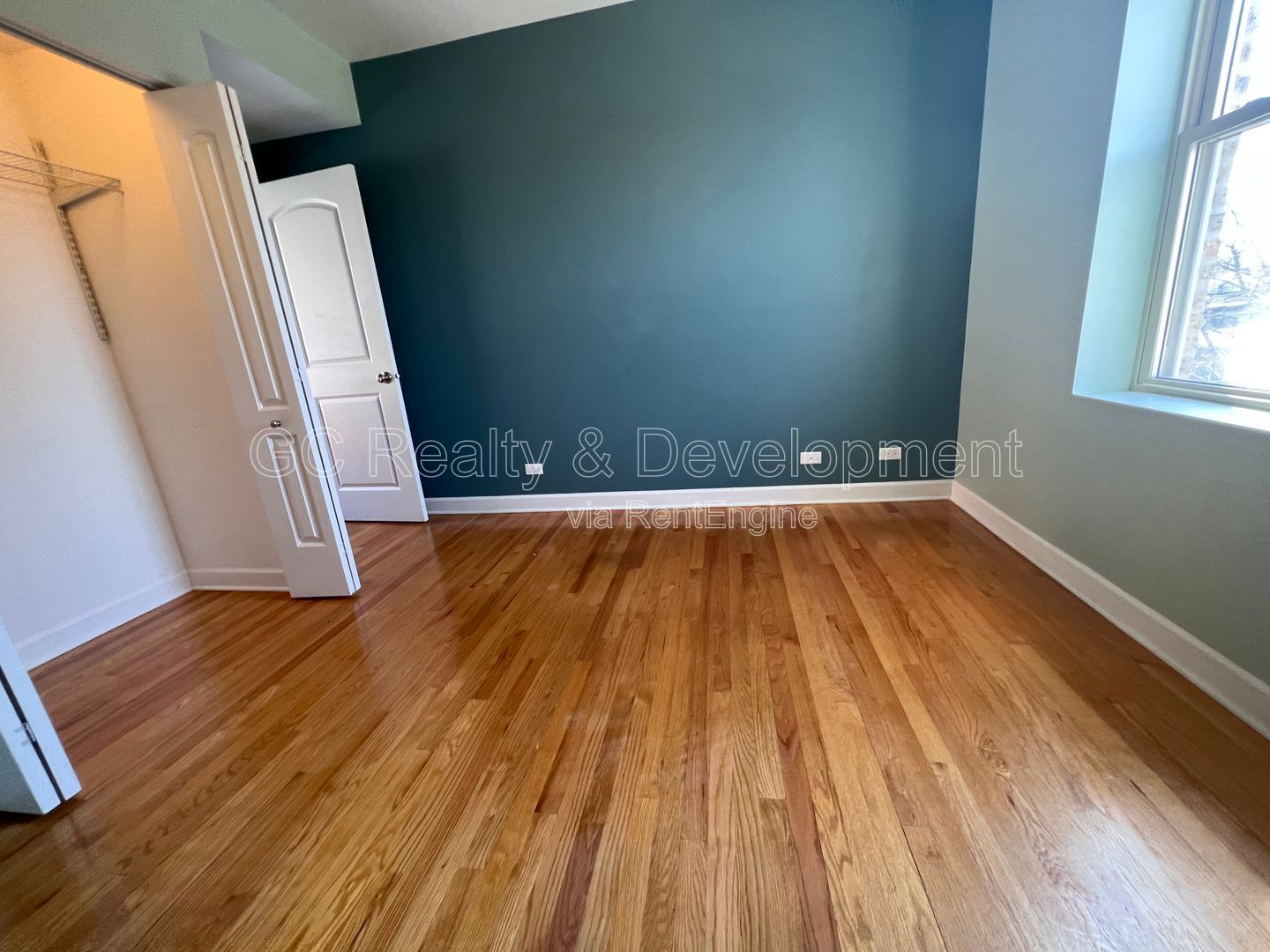 *** COMING SOON - AVAIL 07/15/26! / ROGERS PARK - 2BDRM / 1.5 BTH / SS APPL / IN UNIT WASHER & DRYER / COMMUTER FREINDLY *** property image