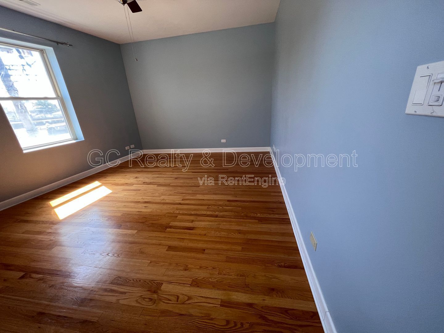 *** COMING SOON - AVAIL 07/15/26! / ROGERS PARK - 2BDRM / 1.5 BTH / SS APPL / IN UNIT WASHER & DRYER / COMMUTER FREINDLY *** property image