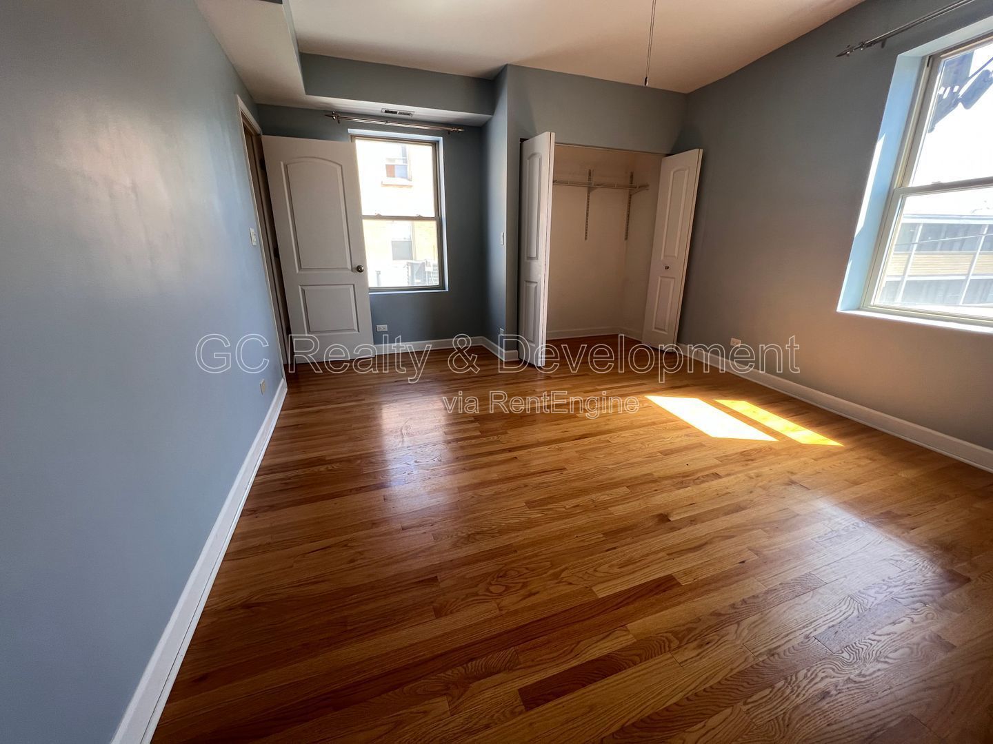 *** COMING SOON - AVAIL 07/15/26! / ROGERS PARK - 2BDRM / 1.5 BTH / SS APPL / IN UNIT WASHER & DRYER / COMMUTER FREINDLY *** property image