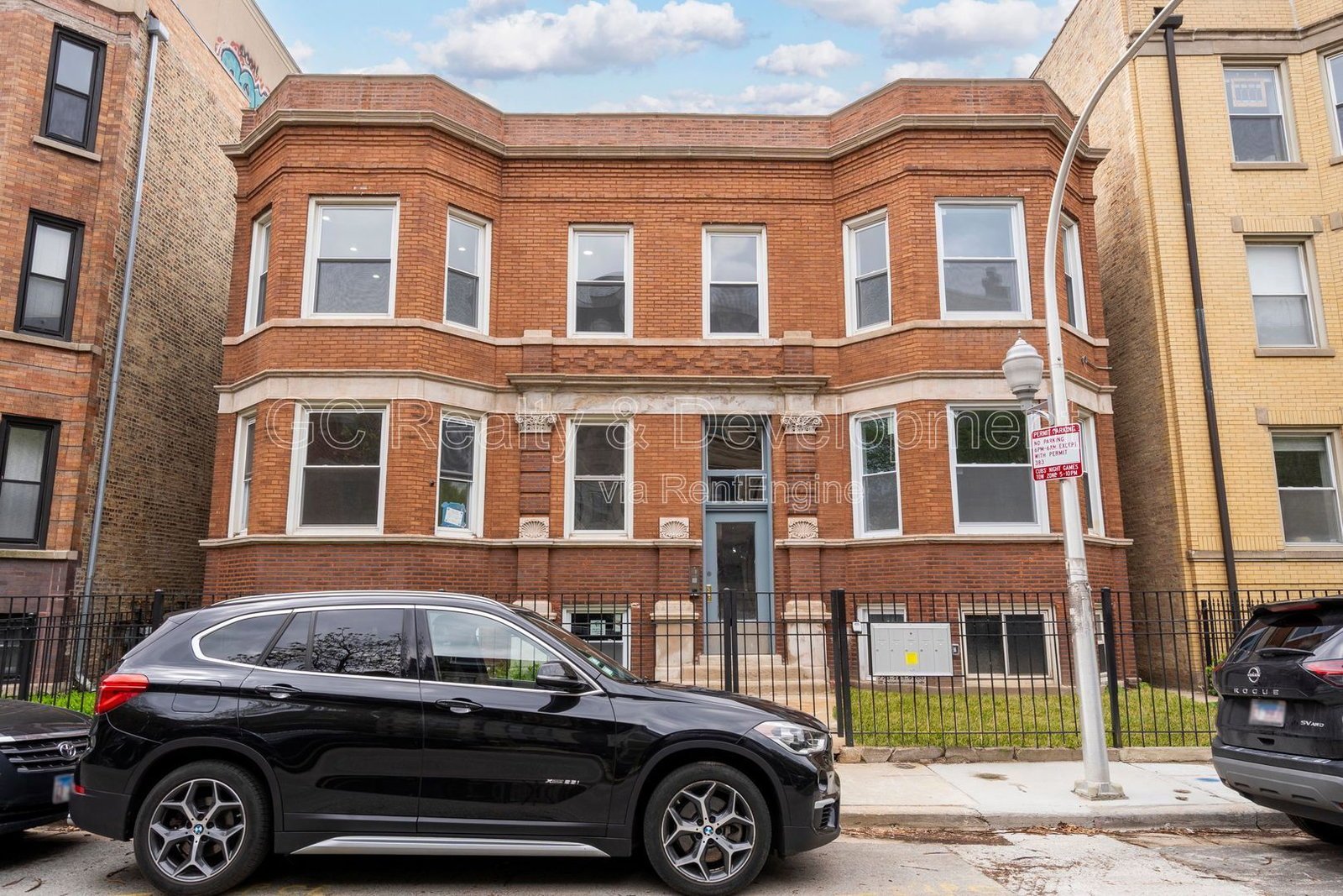 *** WRIGLEYVILLE / 2 BDRM - 1.5 BTH / PET FRIENDLY / IN UNIT LAUNDRY / WALK TO TRAIN *** property image