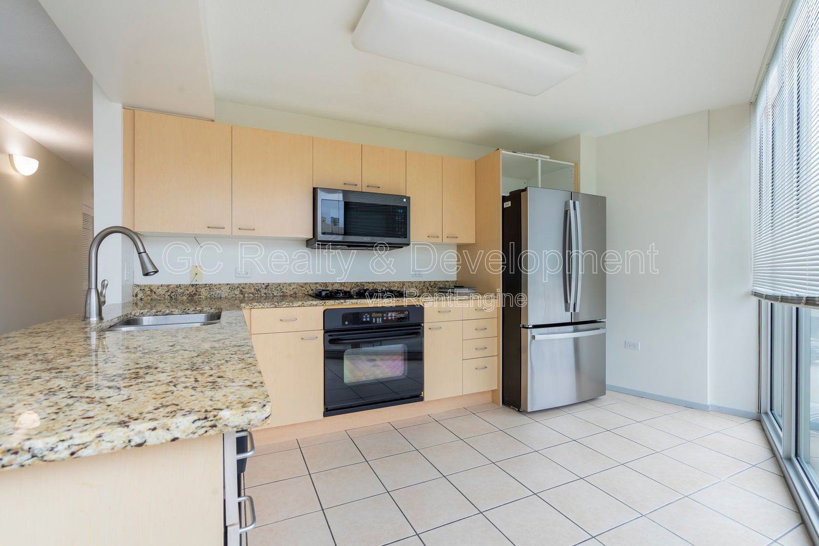 *** 2 BDRM - 2 BTH / WIFI INCL - ONLY PAY ELECTRIC / ON SITE GYM / POOL & HOT TUB / ASSIGNED PARKING *** property image