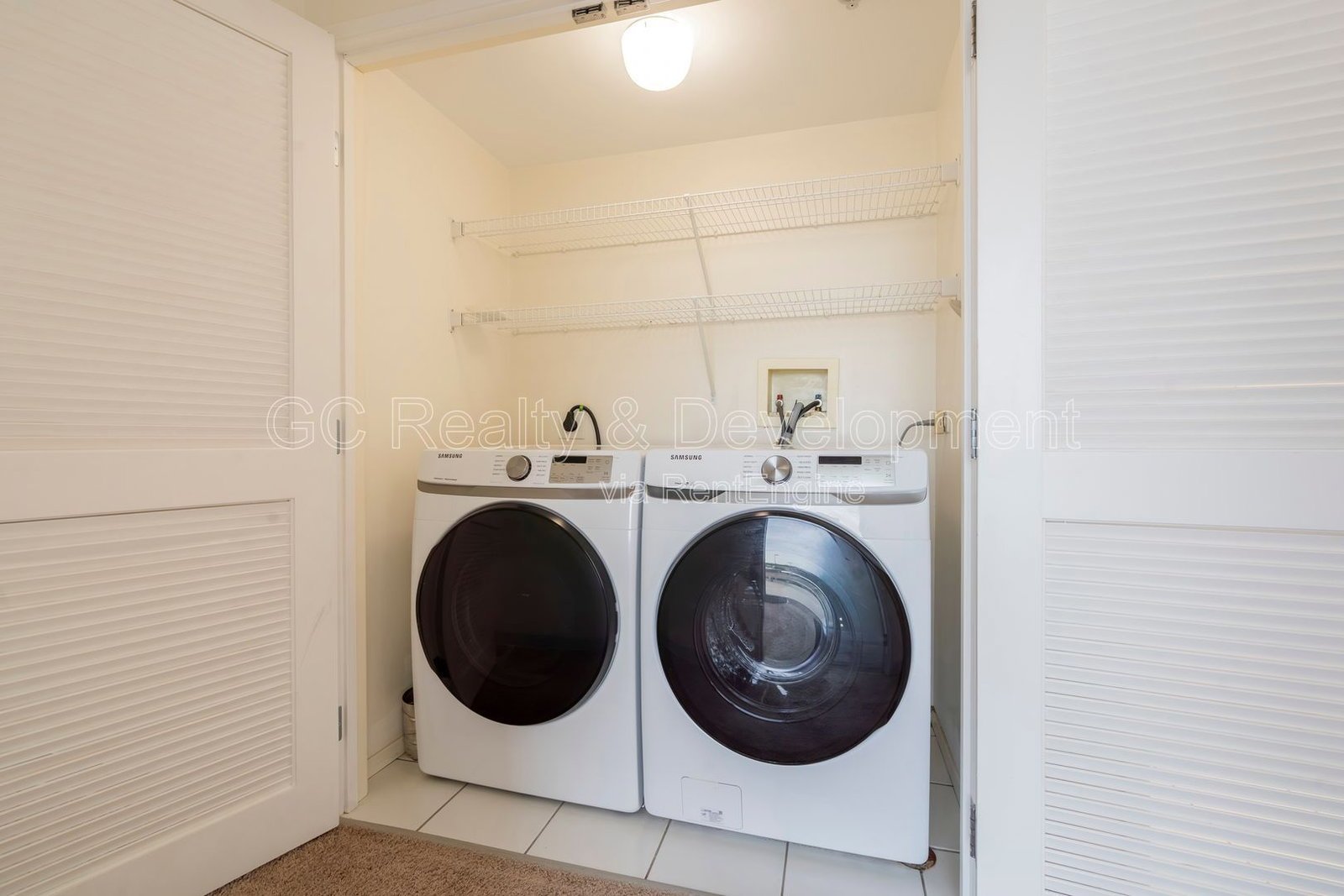 *** 2 BDRM - 2 BTH / WIFI INCL - ONLY PAY ELECTRIC / ON SITE GYM / POOL & HOT TUB / ASSIGNED PARKING *** property image