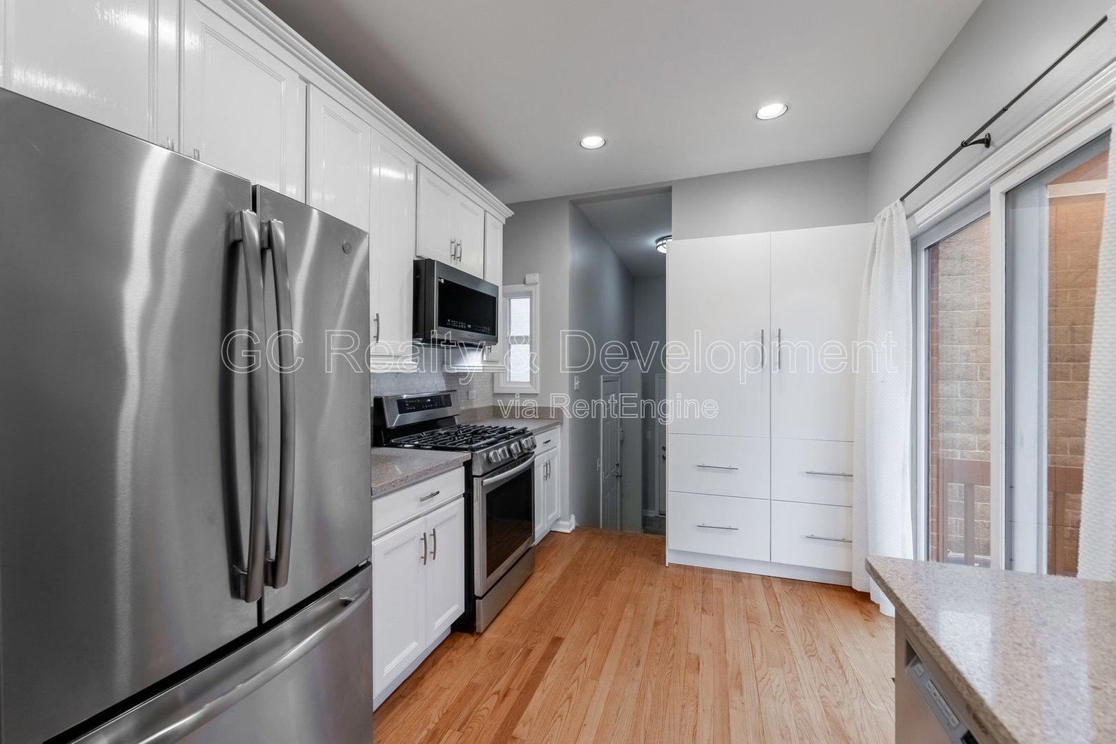 *** COMING SOON 7/15/26! / HYDE PARK / 3 BDRM + DEN - 3 BTH / FINISHED BSMT / W&D IN UNIT / PARKING INCL / PET FRIENDLY *** property image