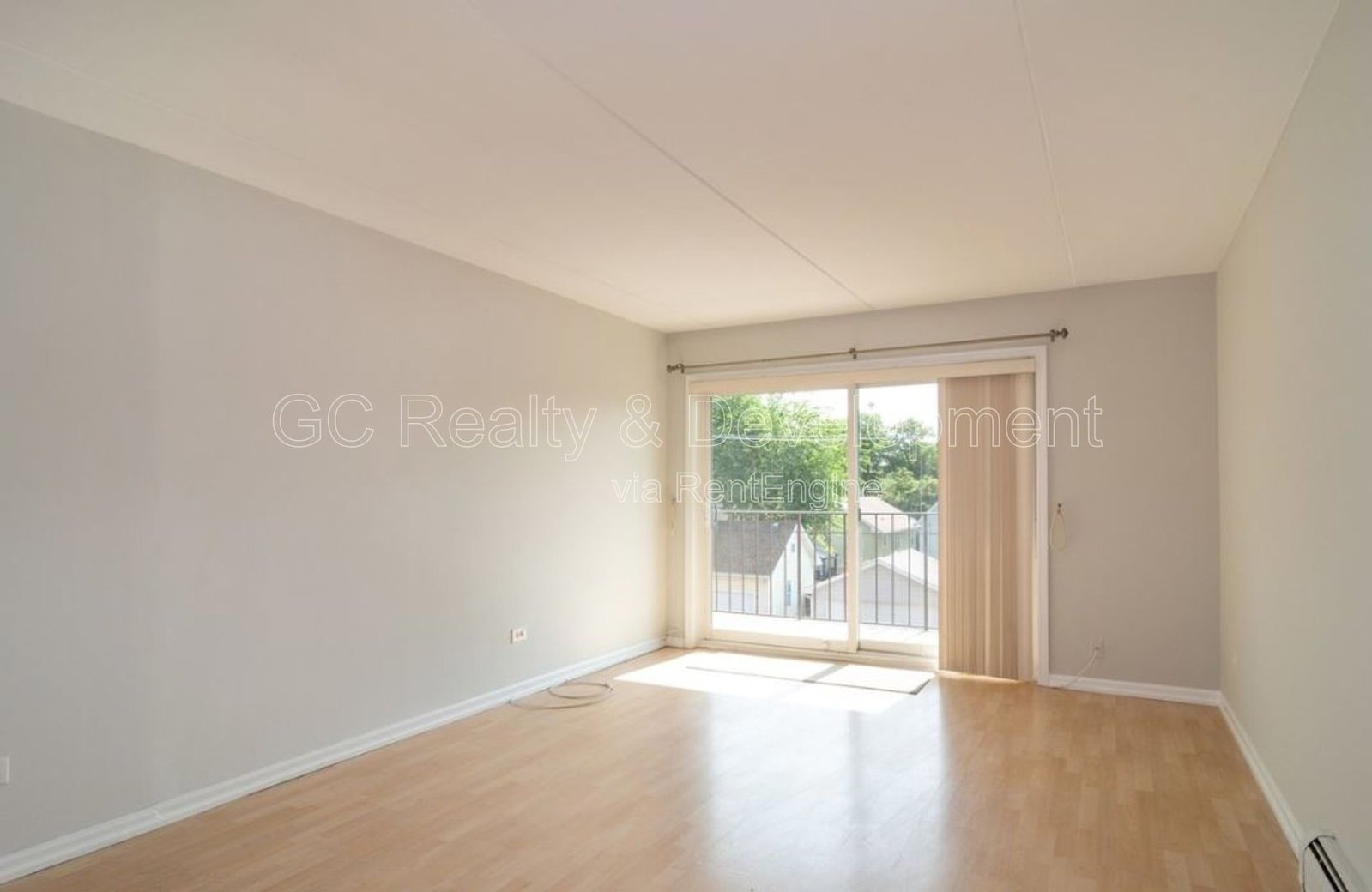 *** 2 BDRM - 2 BTH / ONLY PAY ELECTRIC / LAUNDRY ON SITE / PARKING INCL *** property image