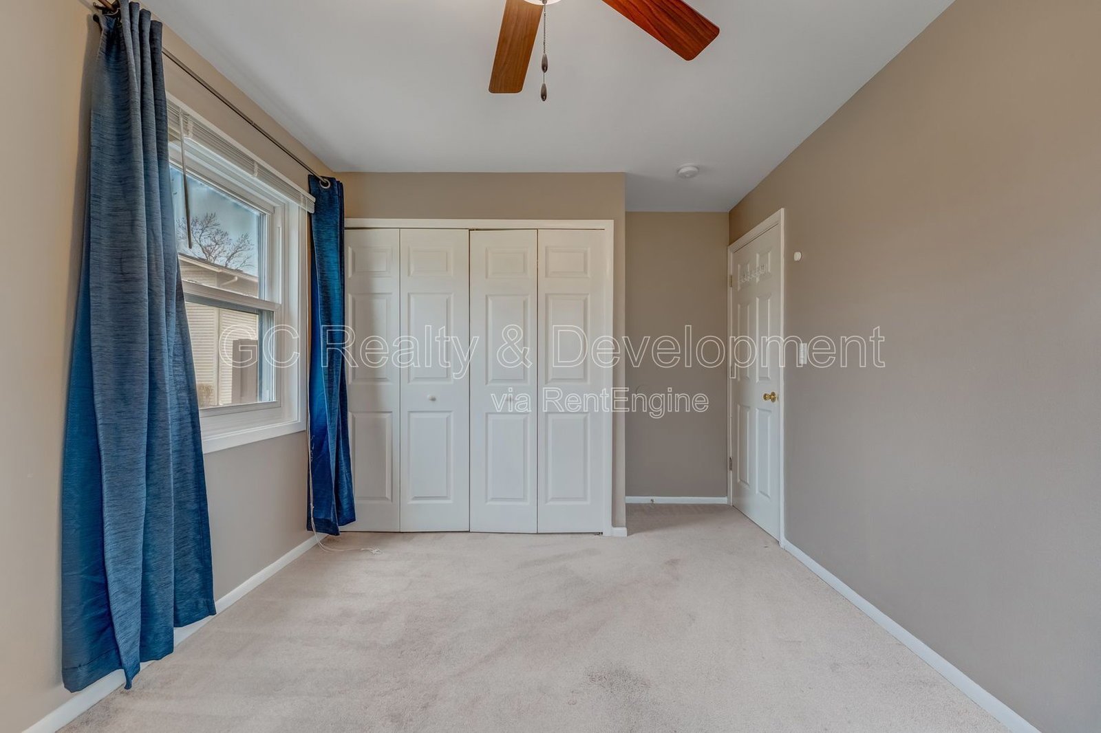 *** RECENTLY UPDATED / LARGE CLOSETS / W&D IN UNIT / COMMUTER FRIENDLY / SS APPL *** property image