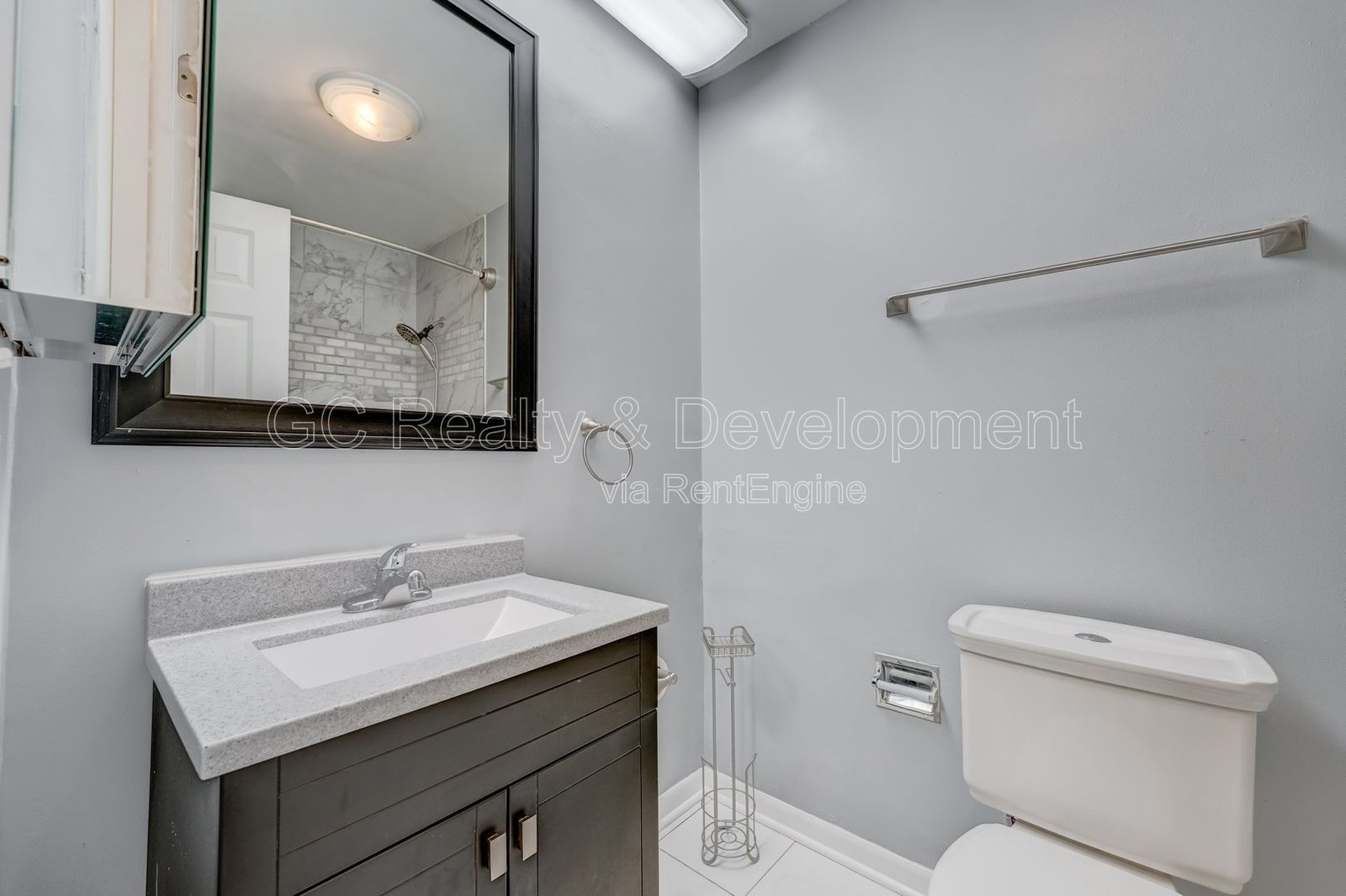 *** RECENTLY UPDATED / LARGE CLOSETS / W&D IN UNIT / COMMUTER FRIENDLY / SS APPL *** property image