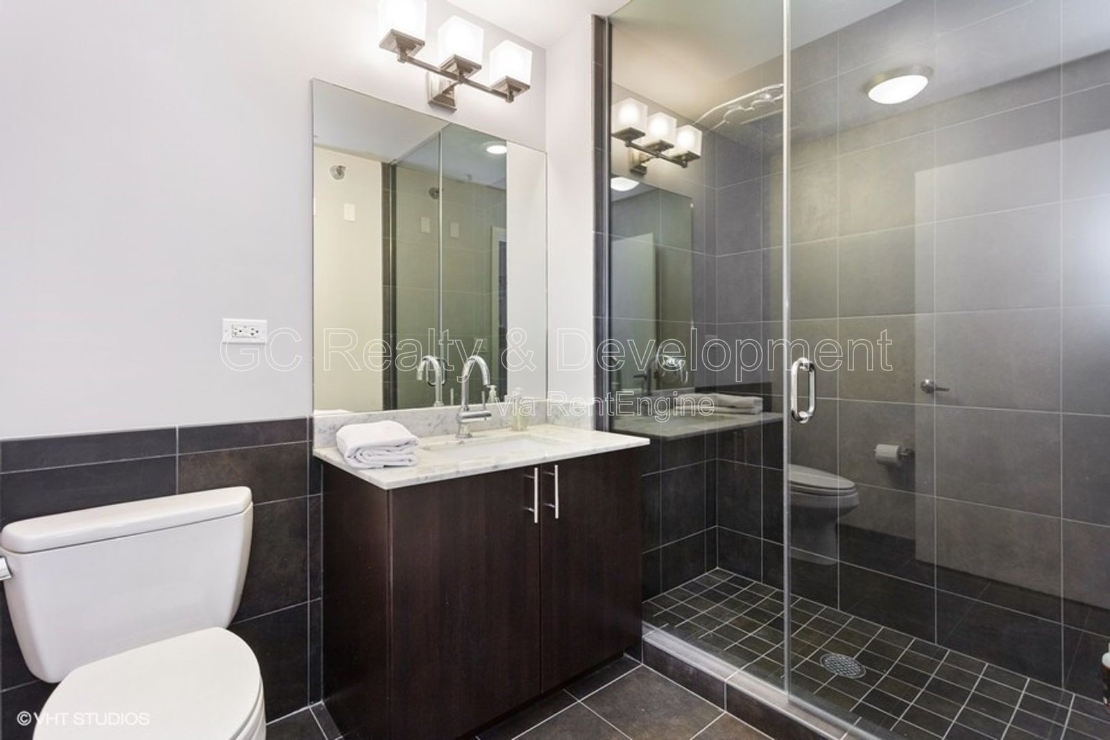 *** WEST LOOP / 2 BDRM - 3 BTH / PET FRIENDLY / 2 PARKING SPOTS / CABLE & STORAGE INCL *** property image